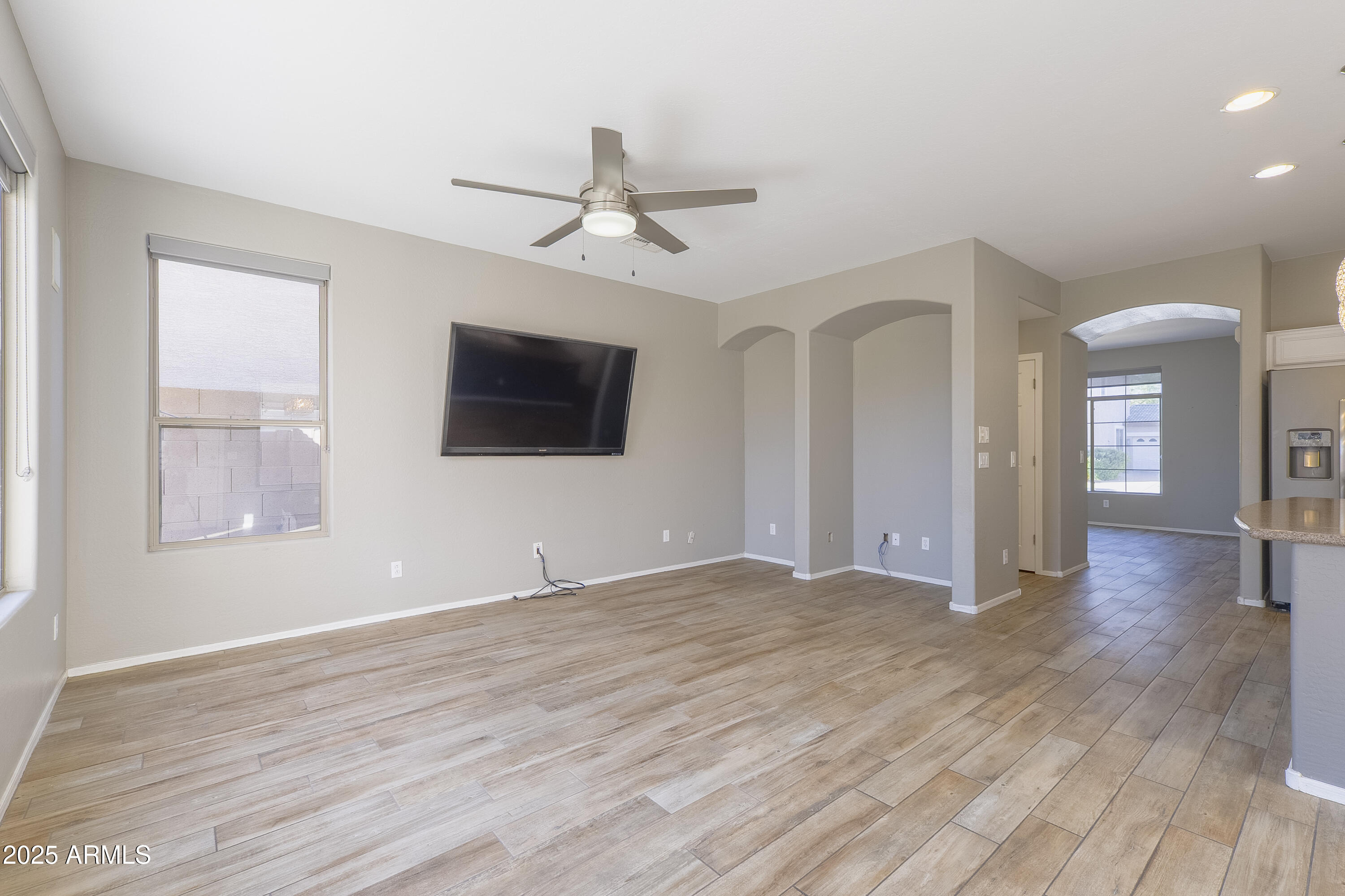 7227 E NORTHRIDGE Street