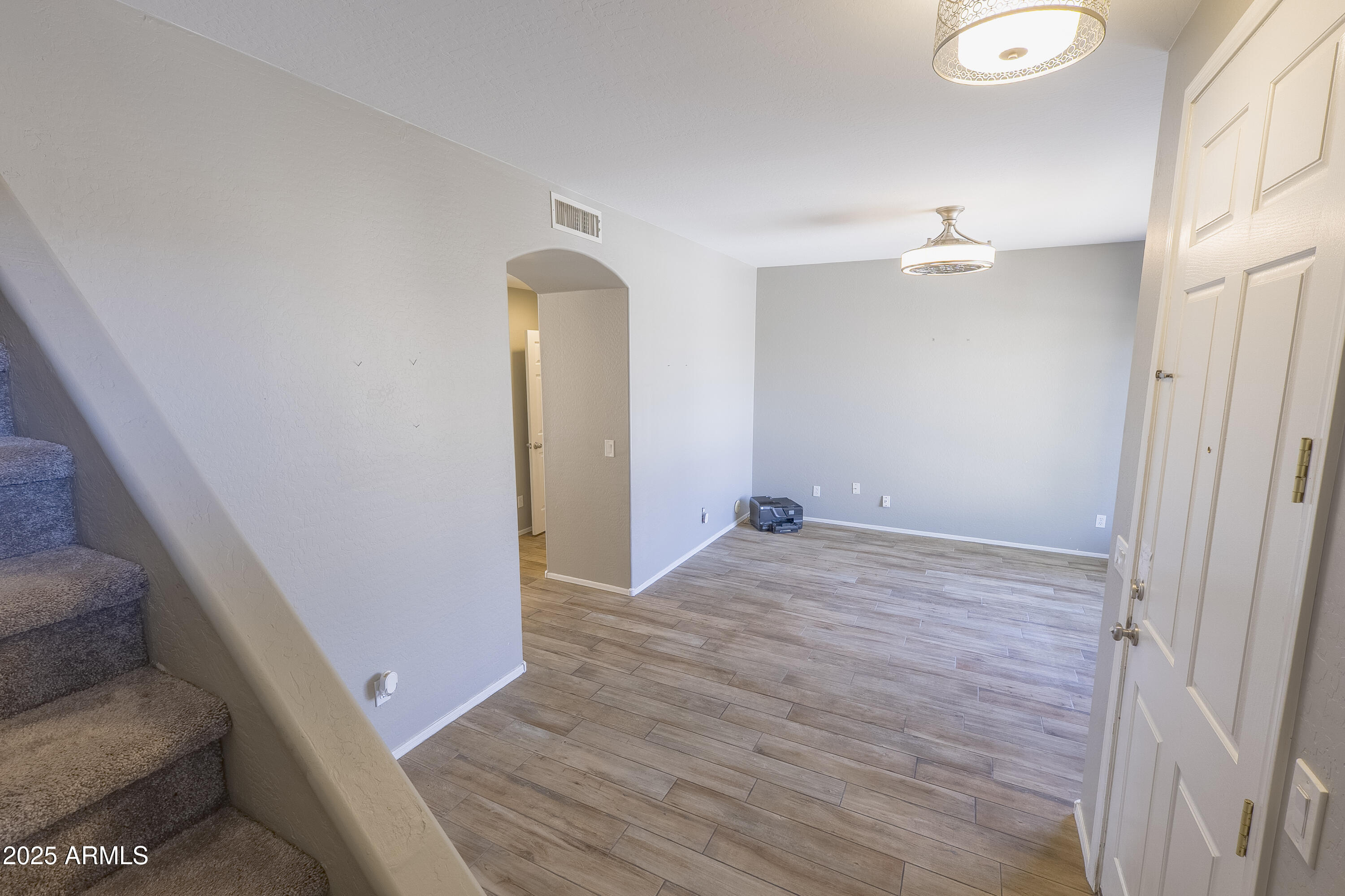 7227 E NORTHRIDGE Street