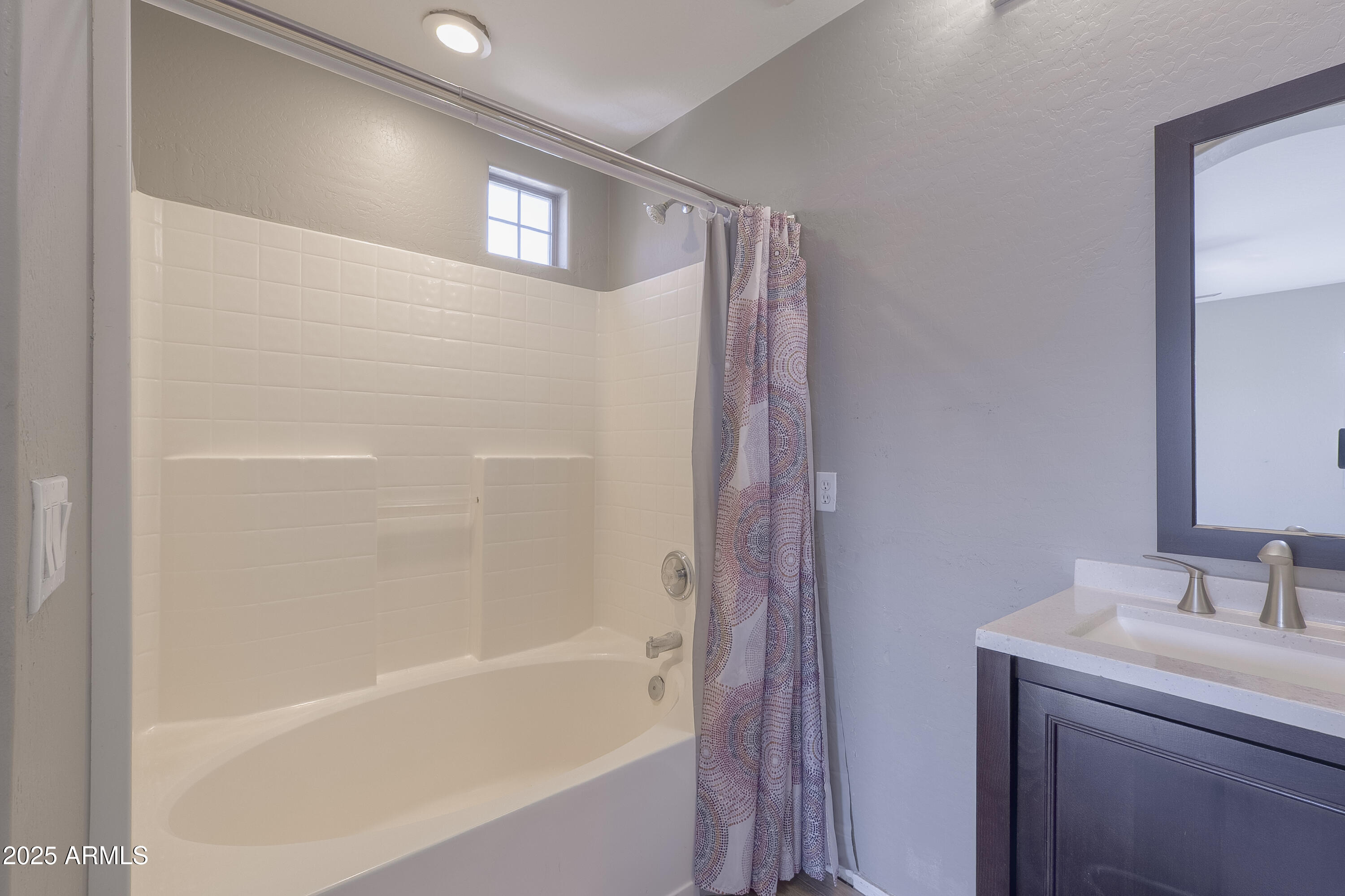 7227 E NORTHRIDGE Street