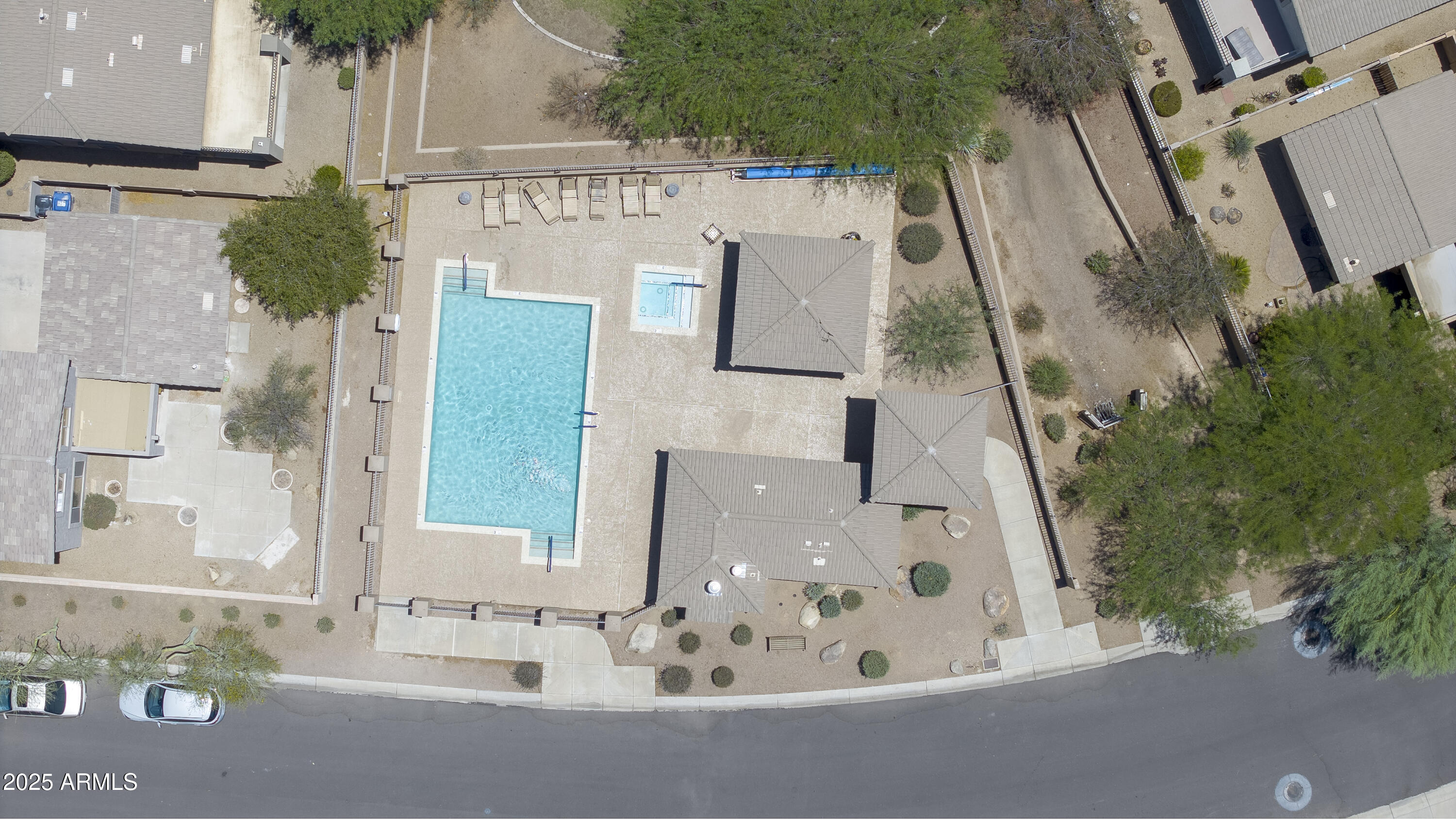 7227 E NORTHRIDGE Street