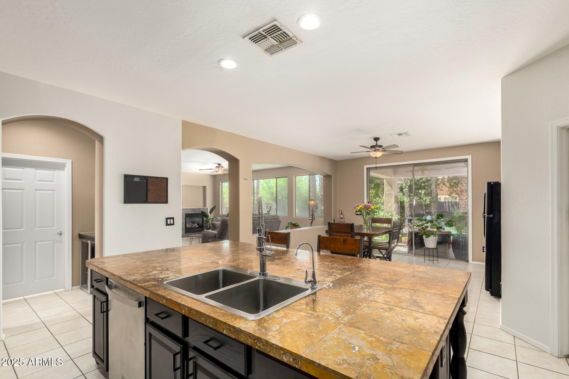 18402 E OAK HILL Lane