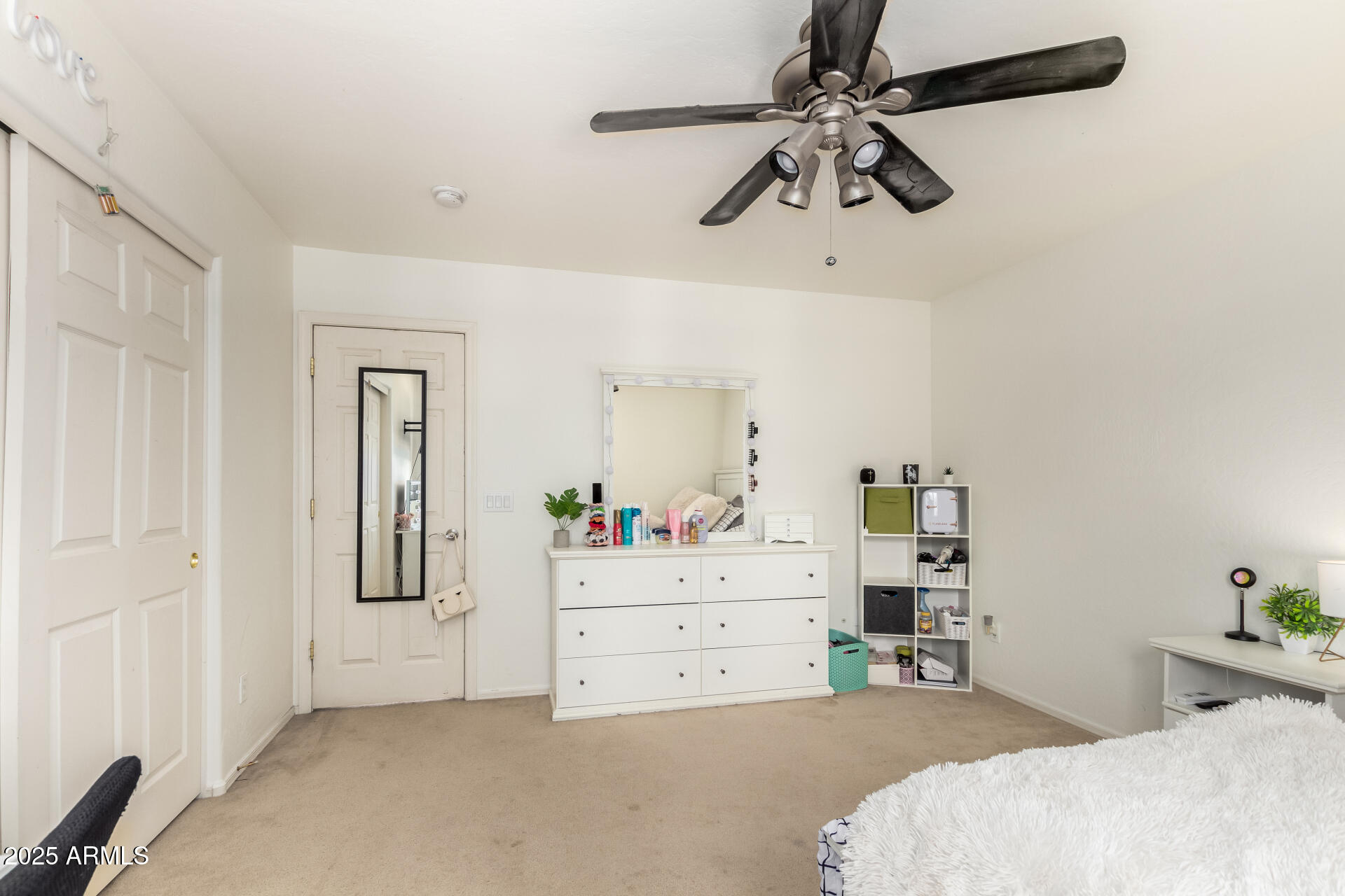 18402 E OAK HILL Lane