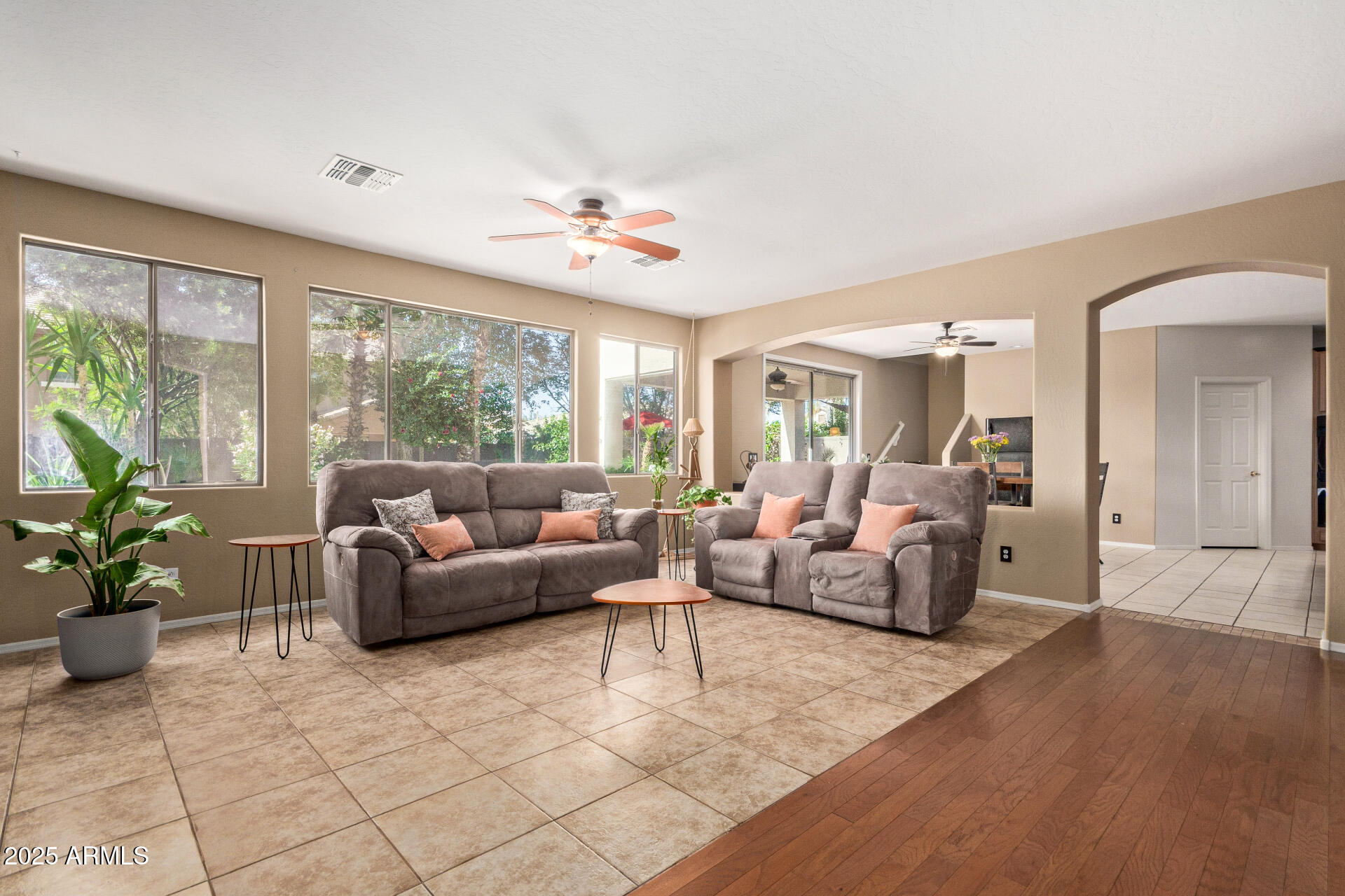 18402 E OAK HILL Lane