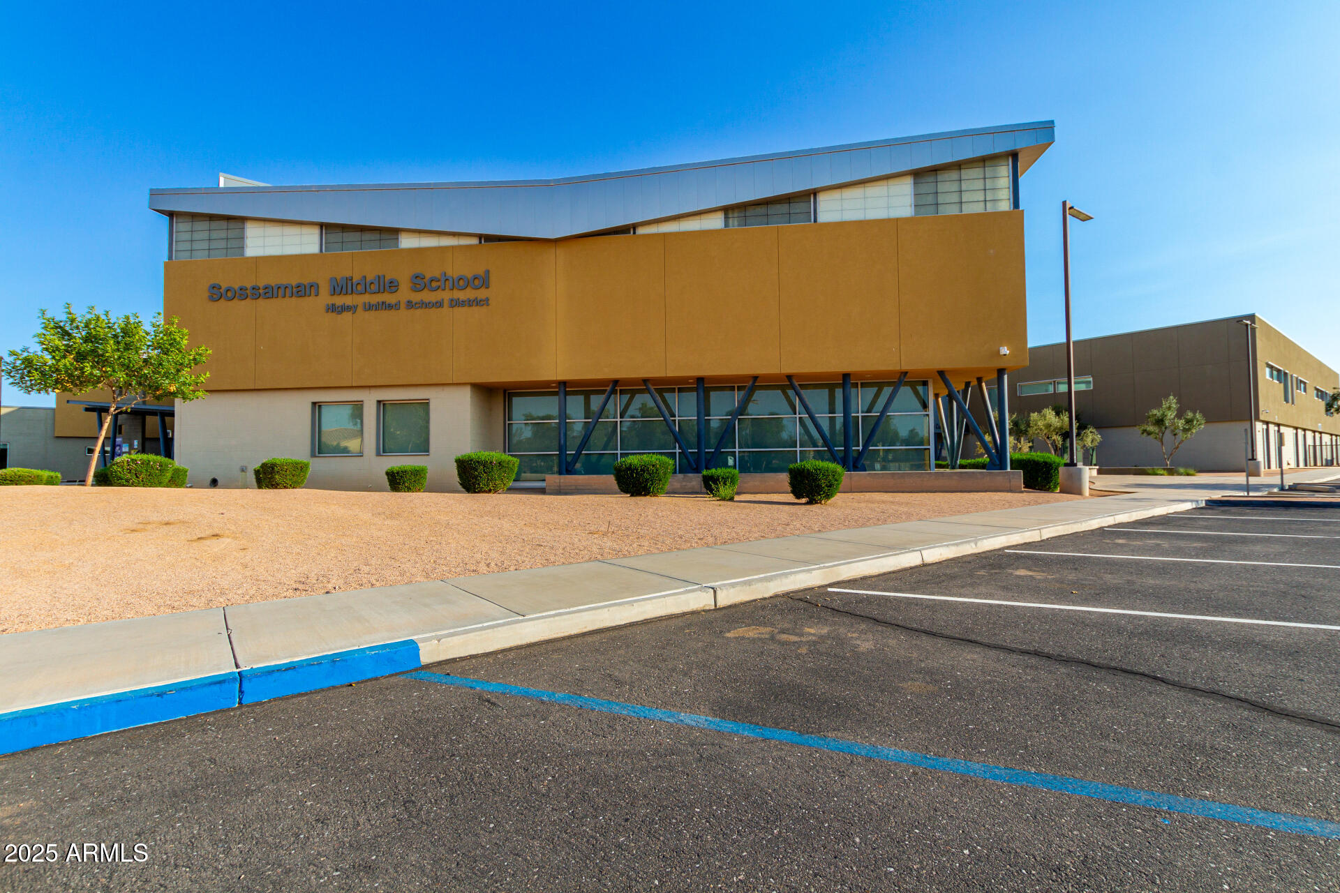 18402 E OAK HILL Lane