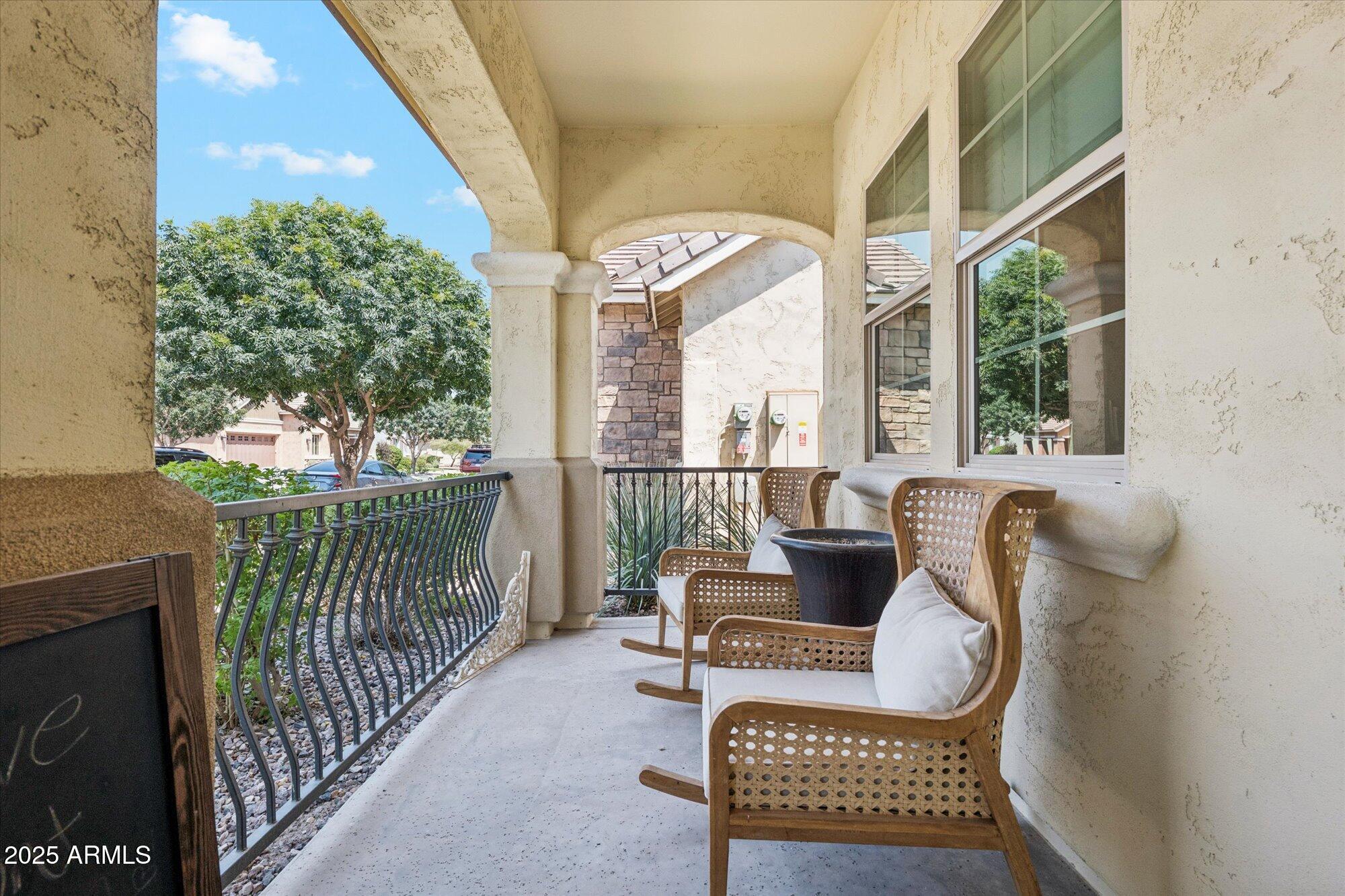 4215 E RONALD Street