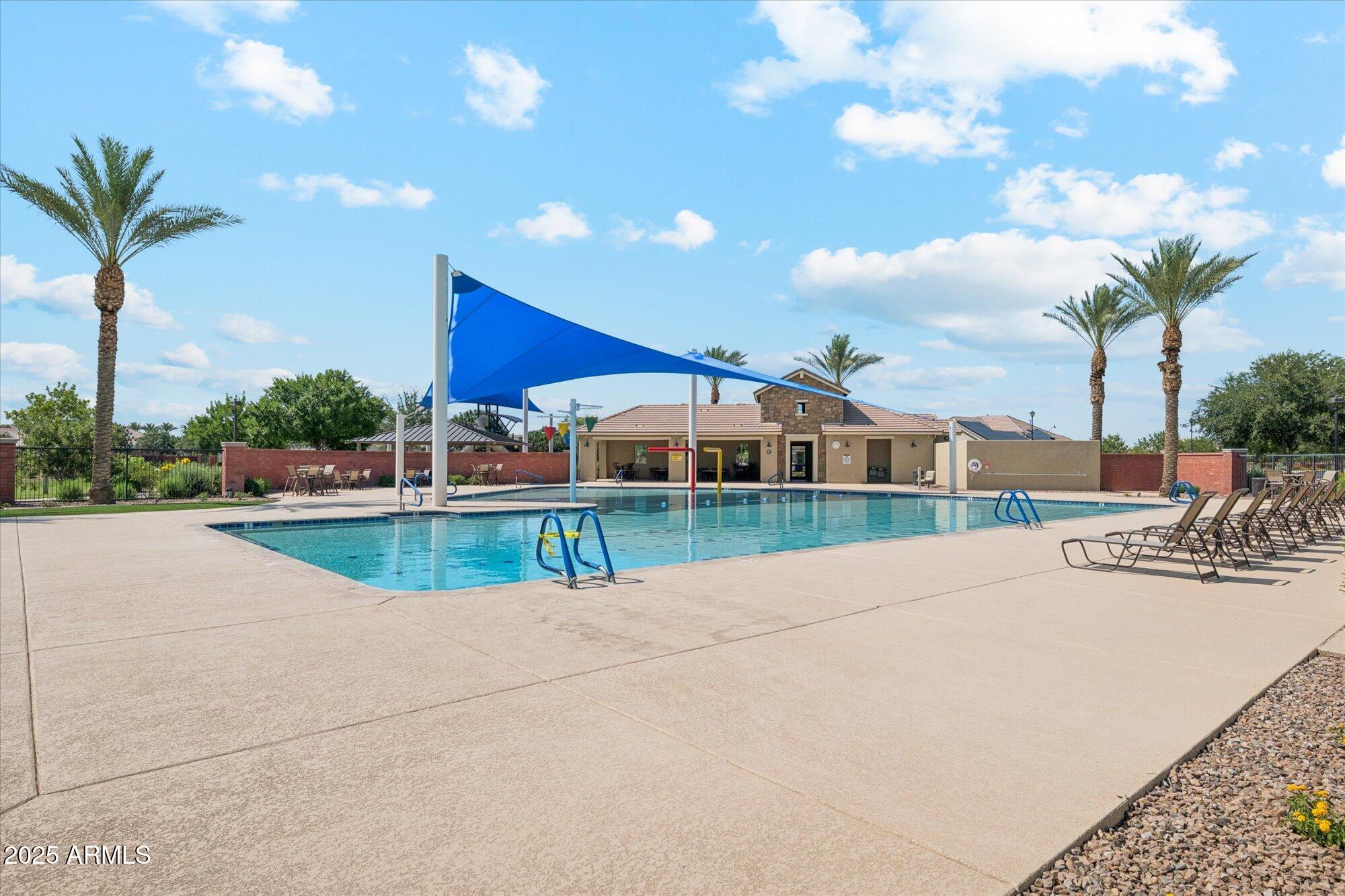 4215 E RONALD Street