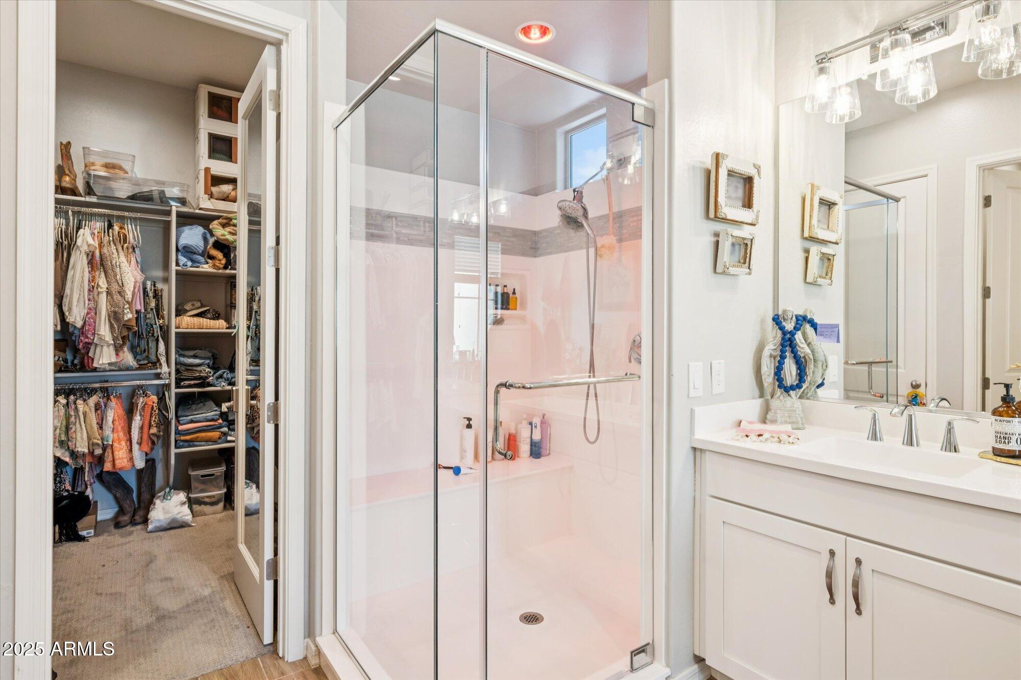 4215 E RONALD Street