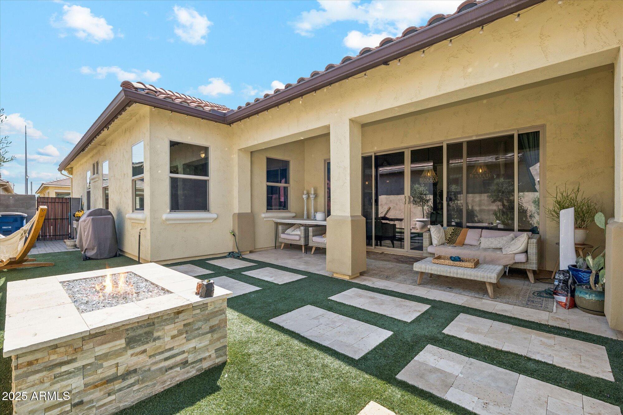 4215 E RONALD Street