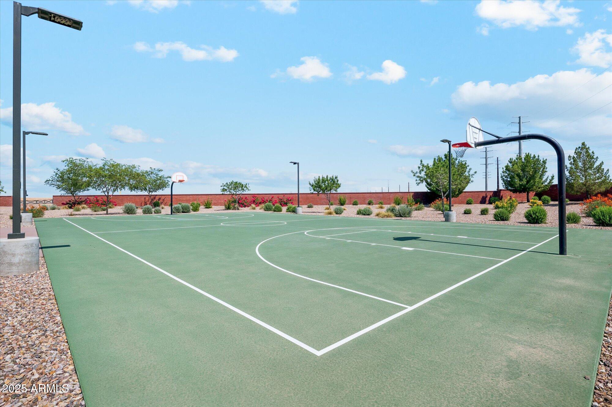 4215 E RONALD Street