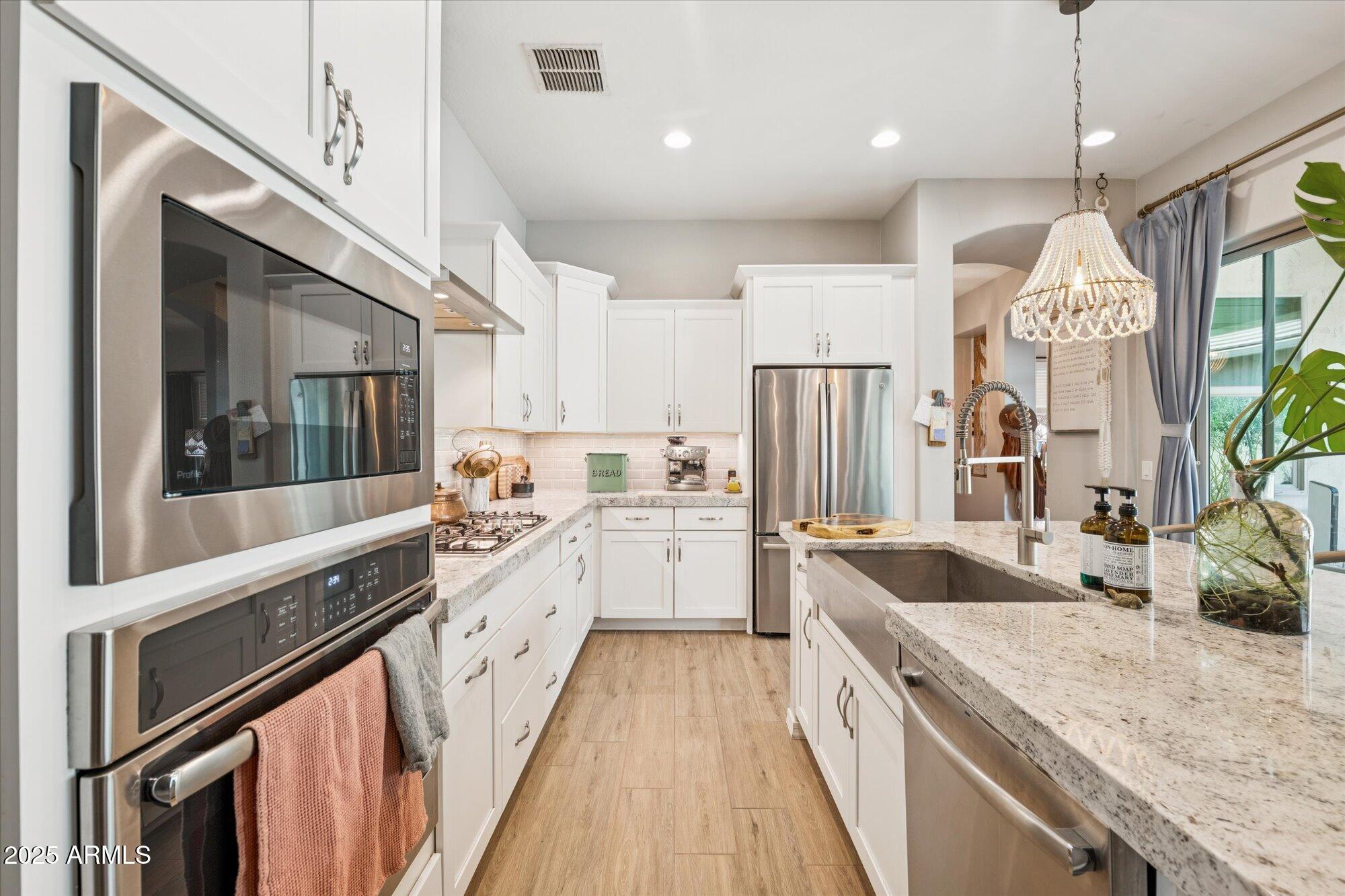 4215 E RONALD Street