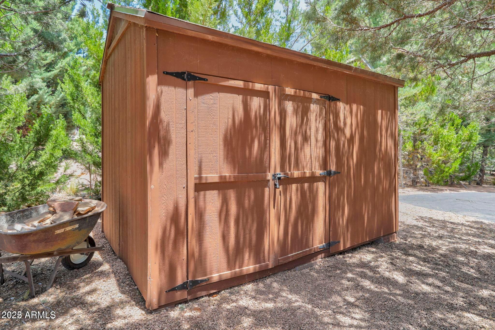 6124 W HIDDEN PINES Loop