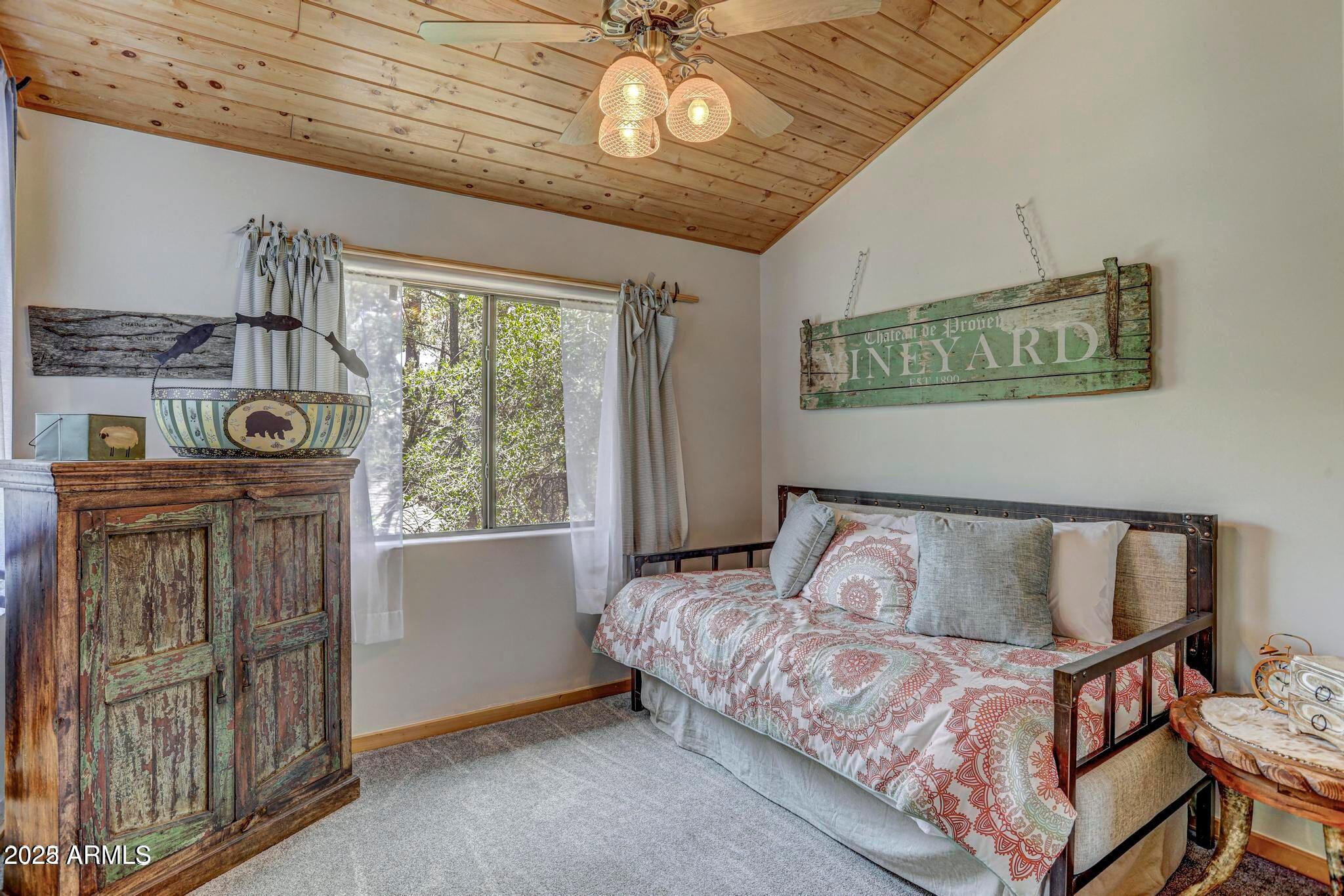 6124 W HIDDEN PINES Loop