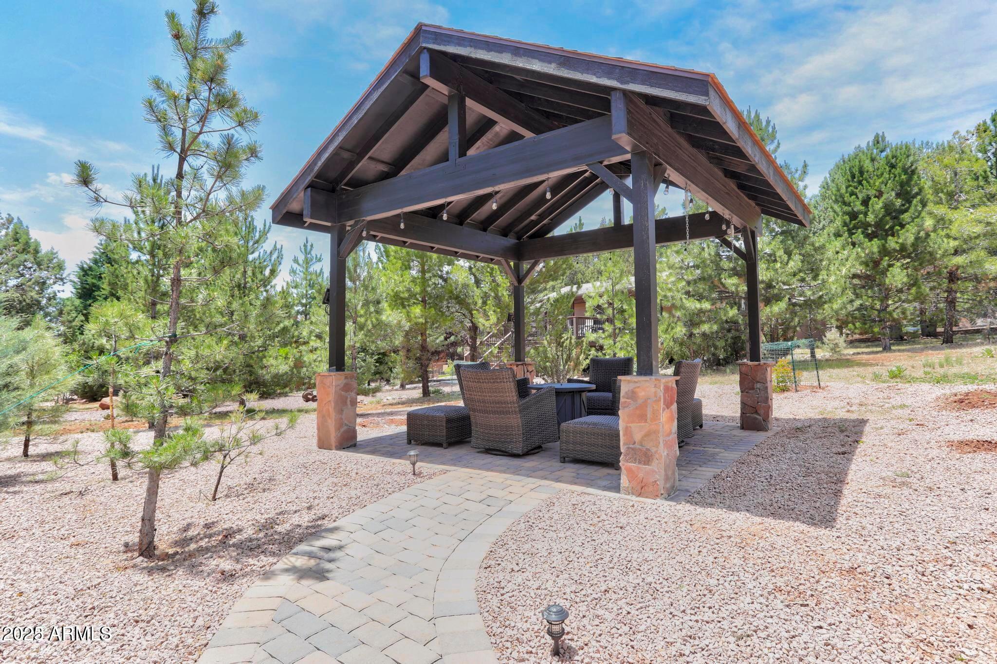 6124 W HIDDEN PINES Loop