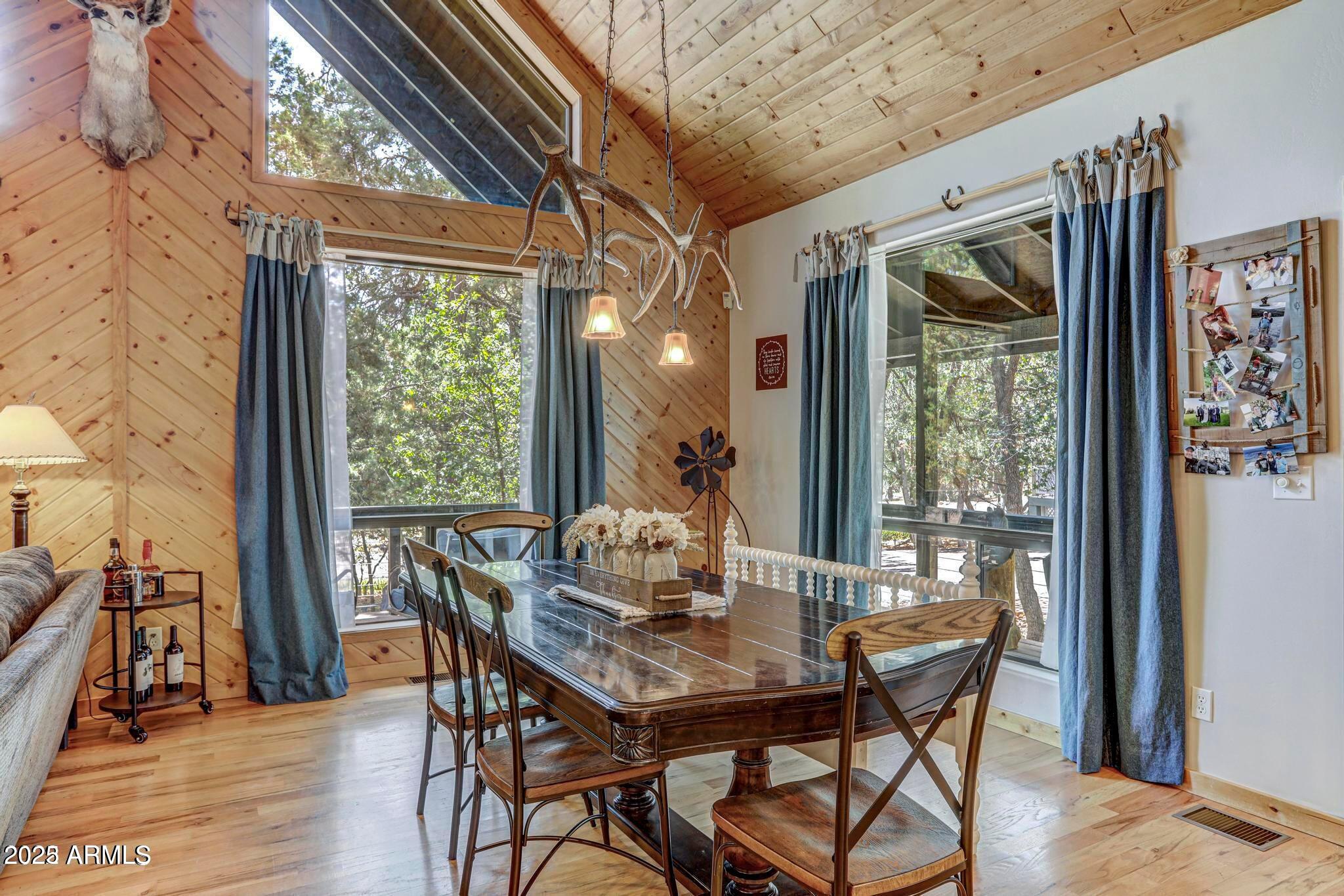 6124 W HIDDEN PINES Loop