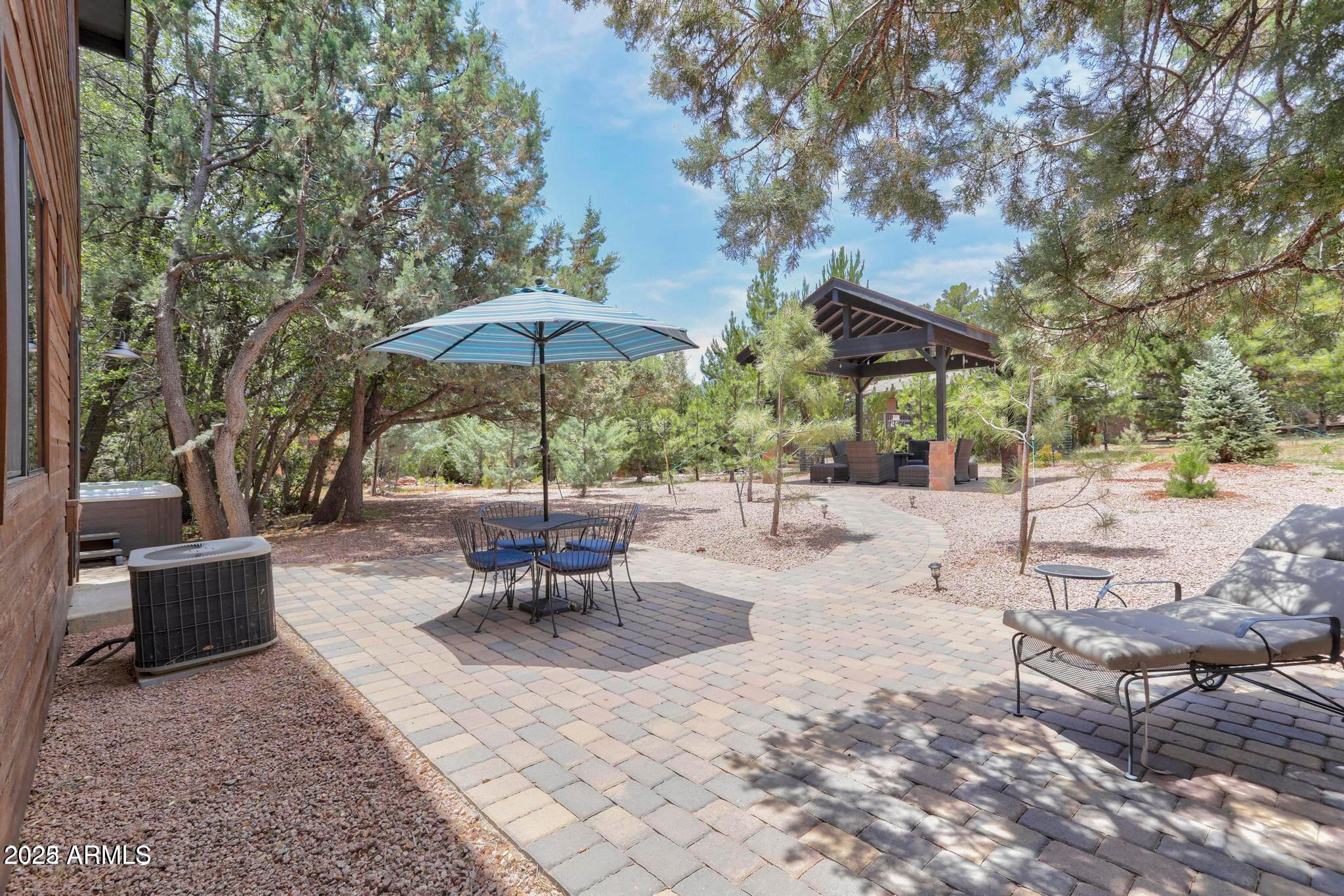 6124 W HIDDEN PINES Loop