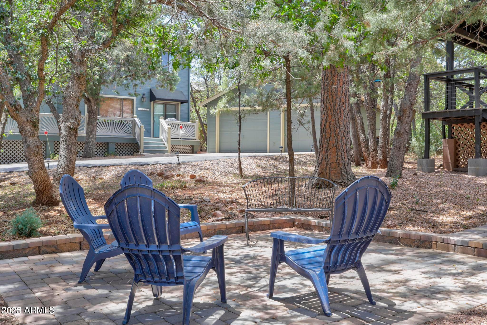 6124 W HIDDEN PINES Loop