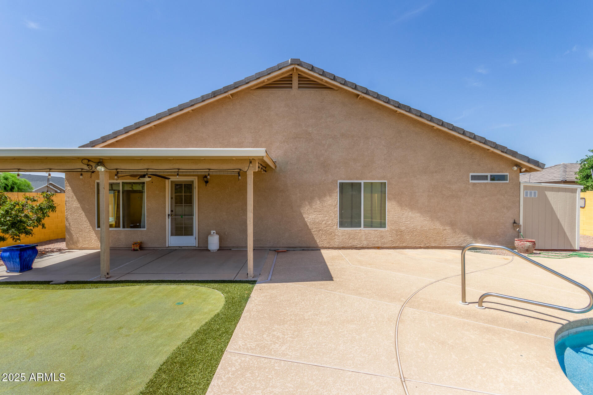 4307 E SHETLAND Drive