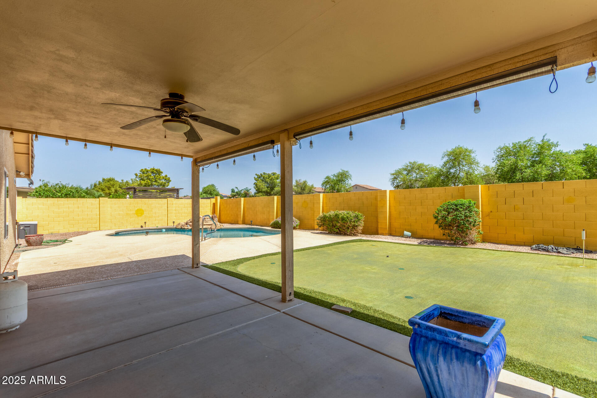 4307 E SHETLAND Drive