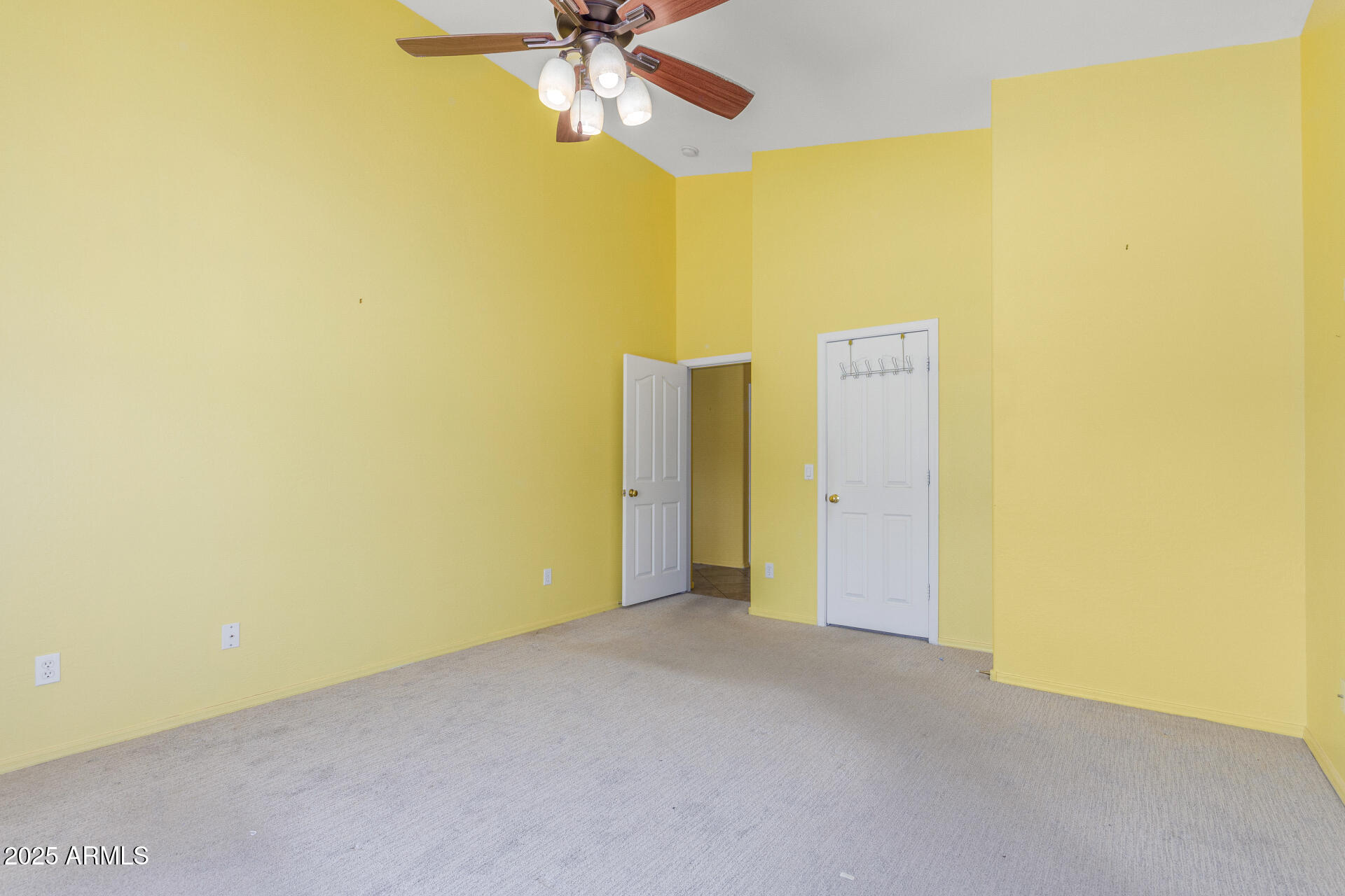 4307 E SHETLAND Drive