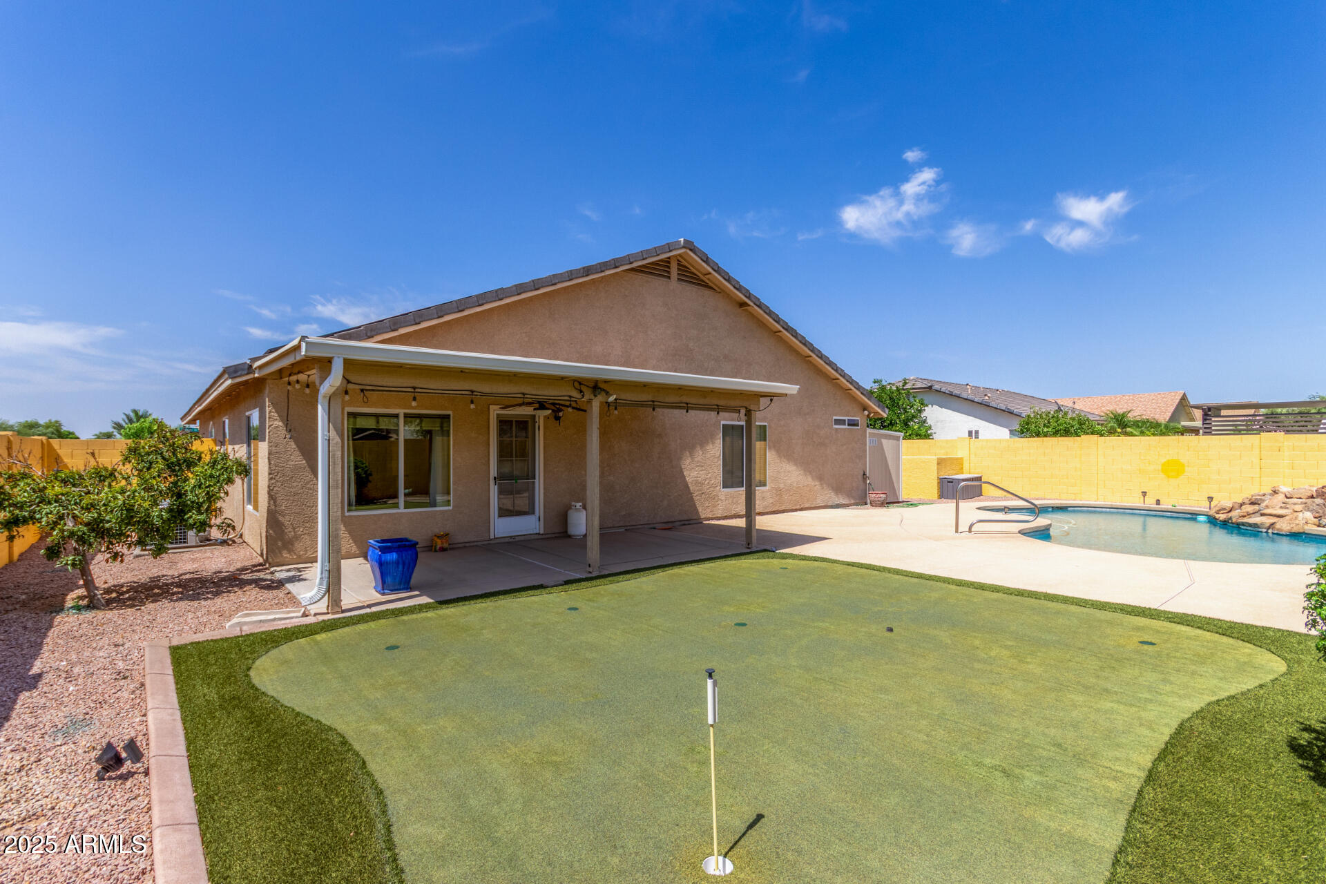 4307 E SHETLAND Drive