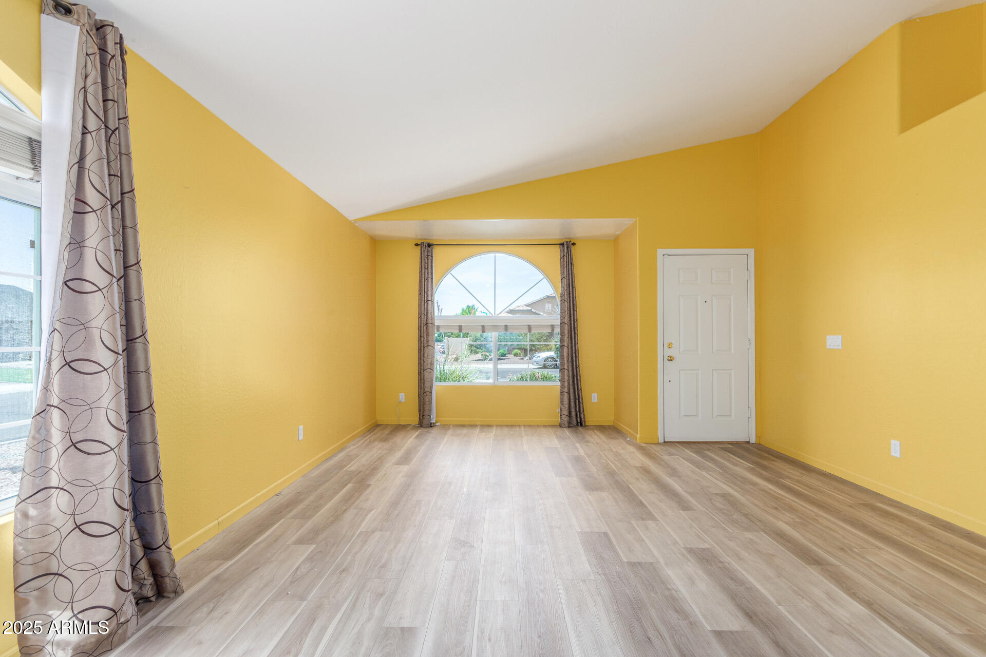 4307 E SHETLAND Drive