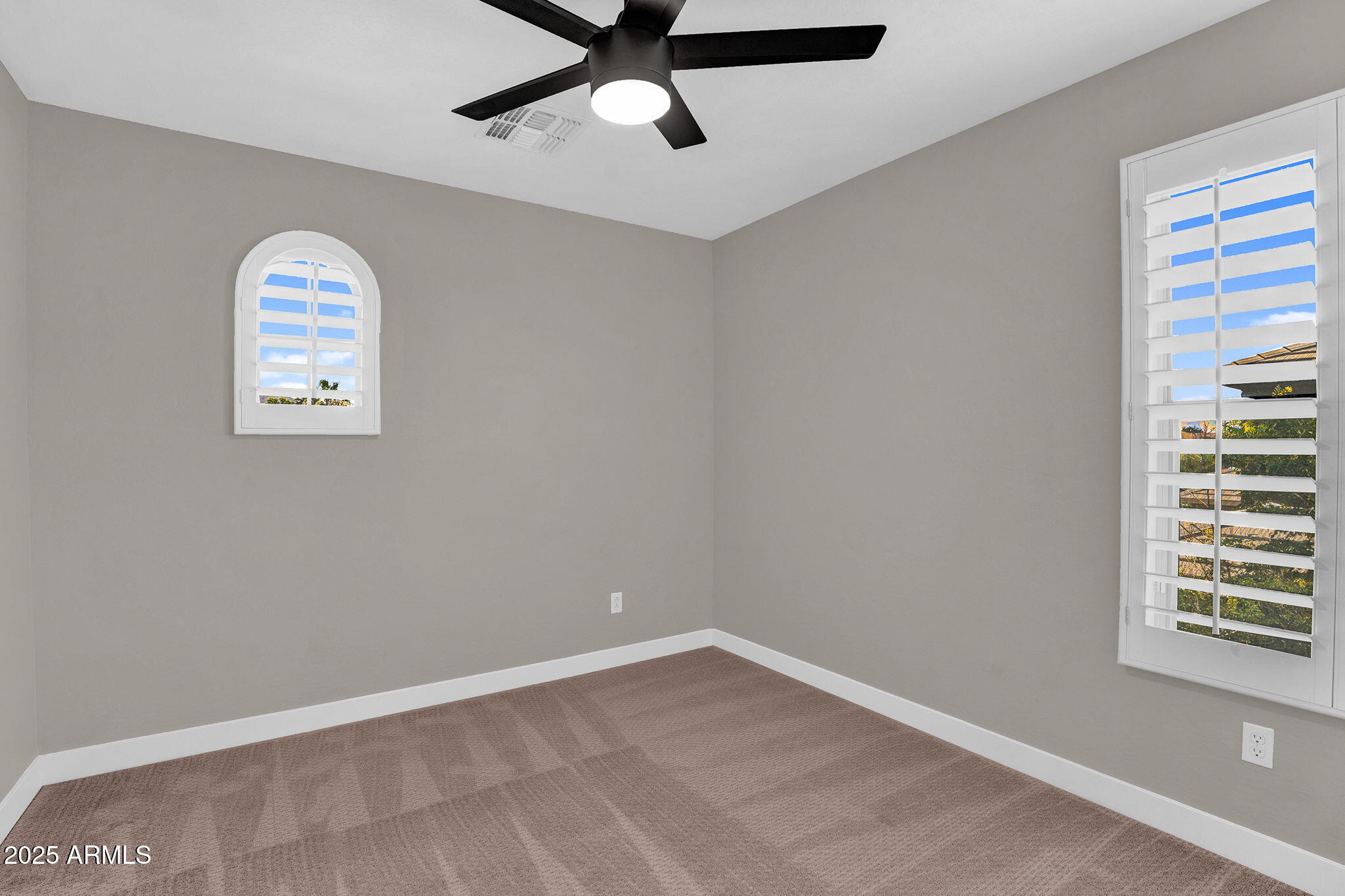 3376 E LAFAYETTE Avenue