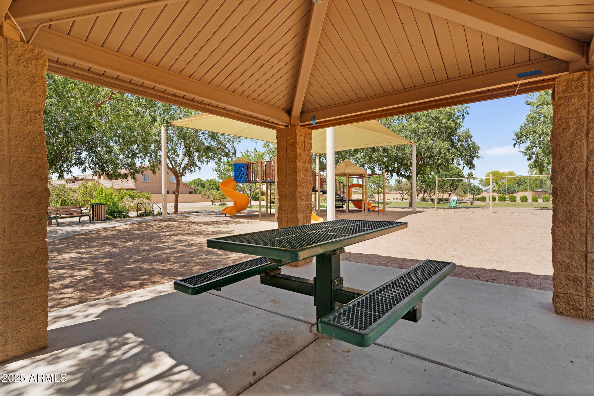 3376 E LAFAYETTE Avenue