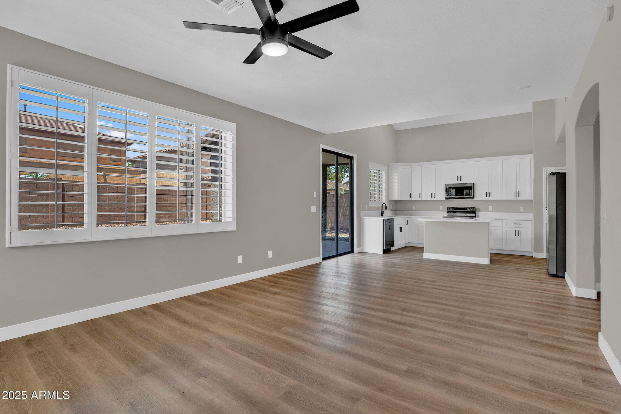 3376 E LAFAYETTE Avenue