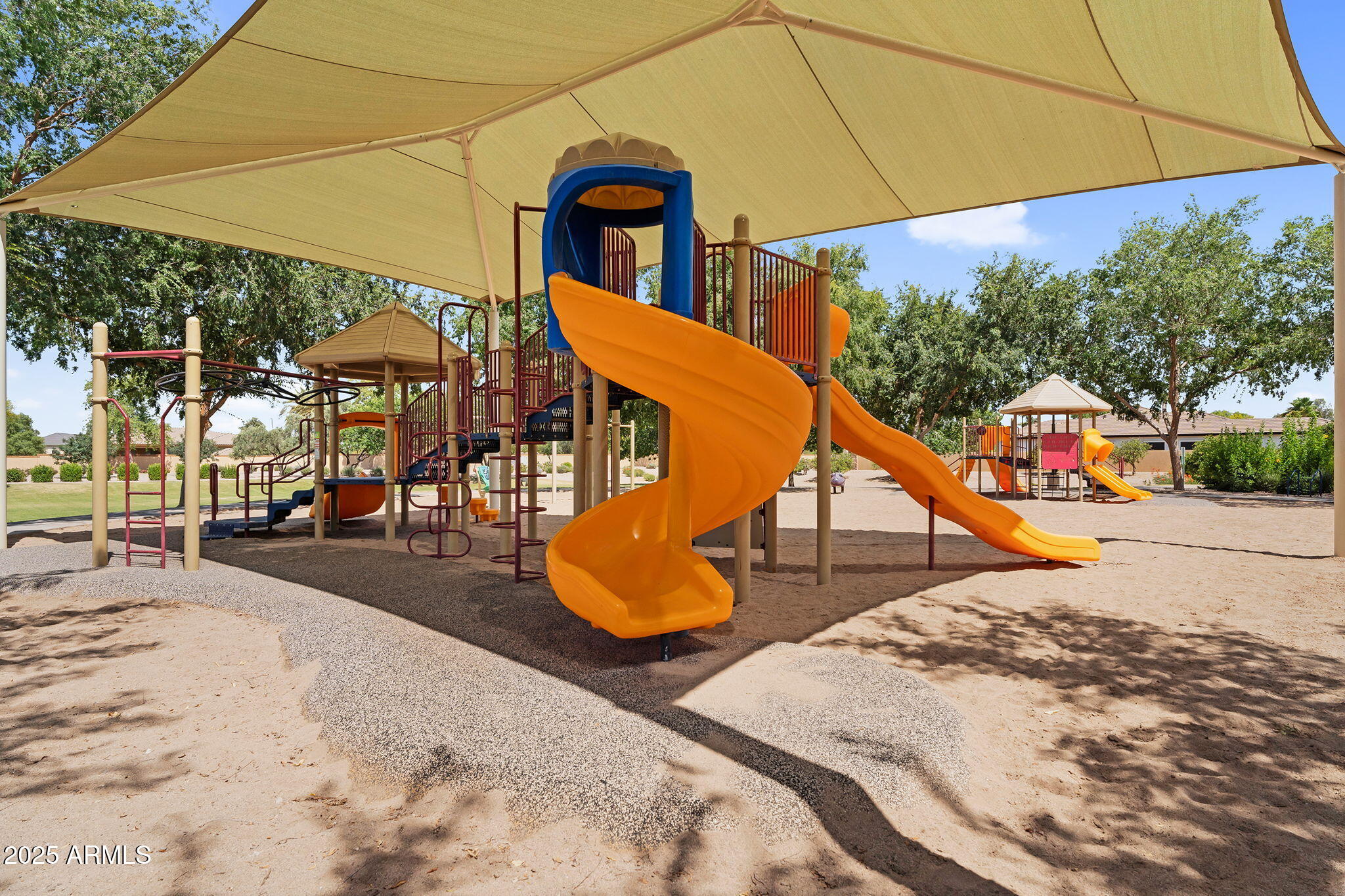 3376 E LAFAYETTE Avenue