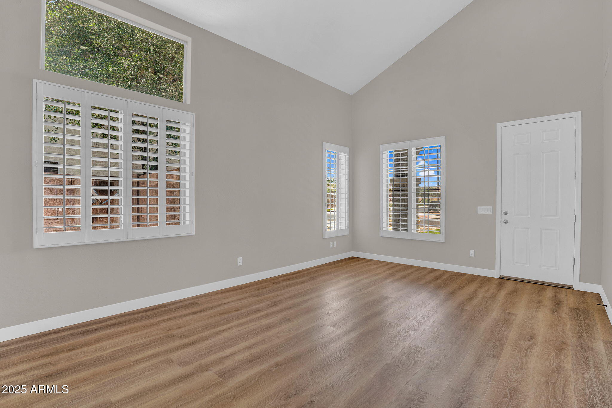 3376 E LAFAYETTE Avenue