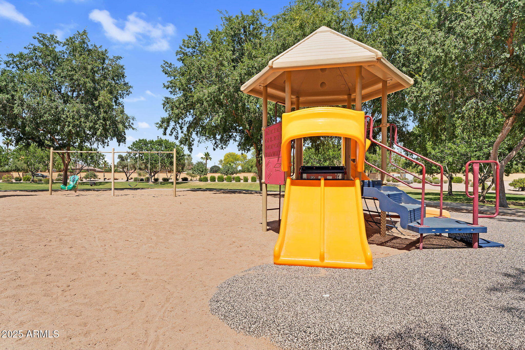 3376 E LAFAYETTE Avenue