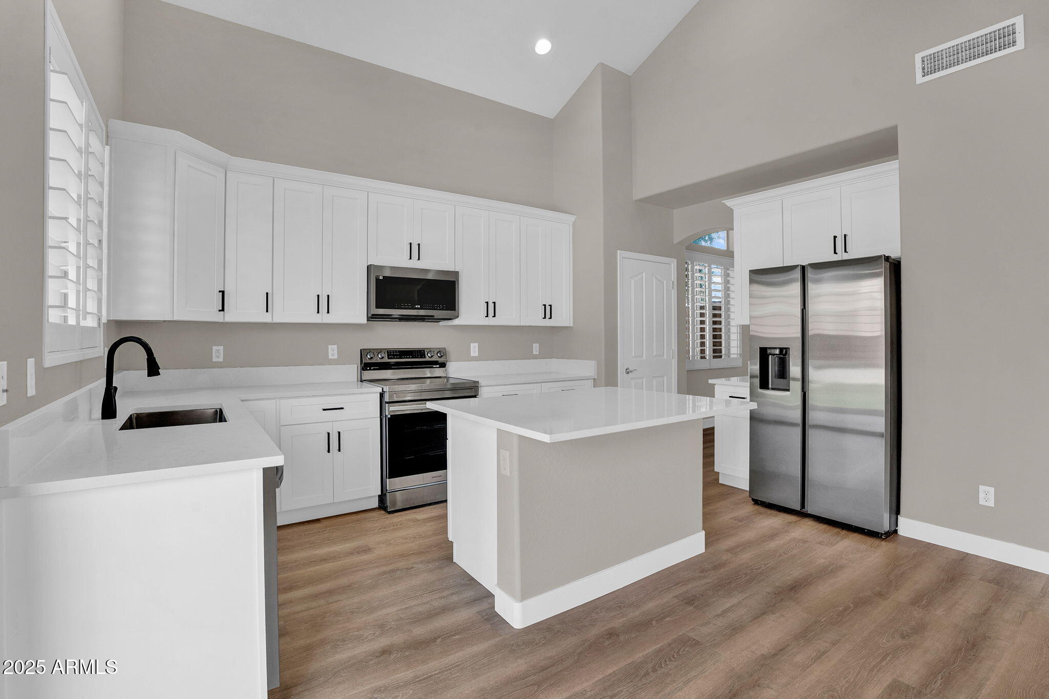 3376 E LAFAYETTE Avenue