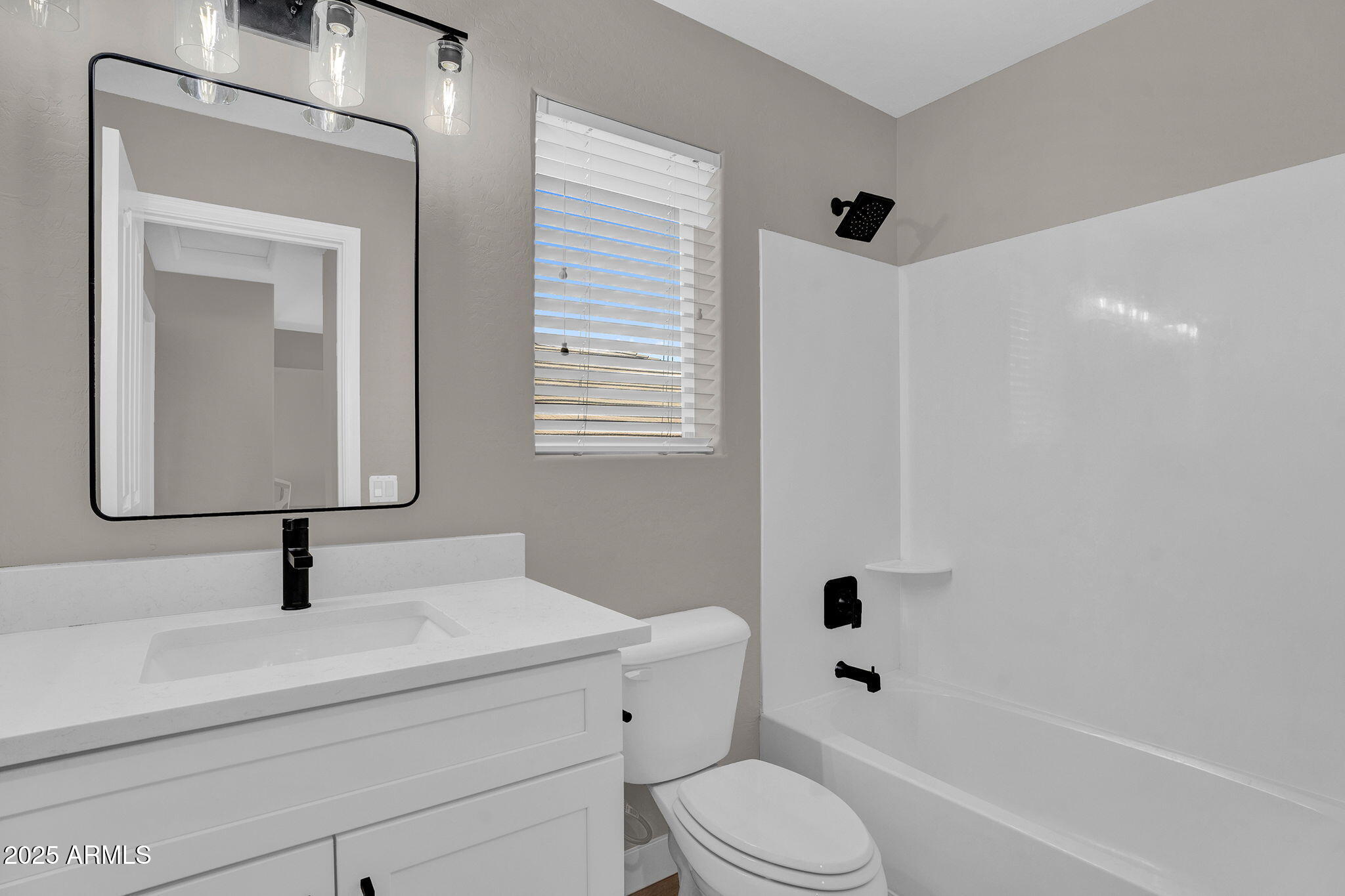 3376 E LAFAYETTE Avenue