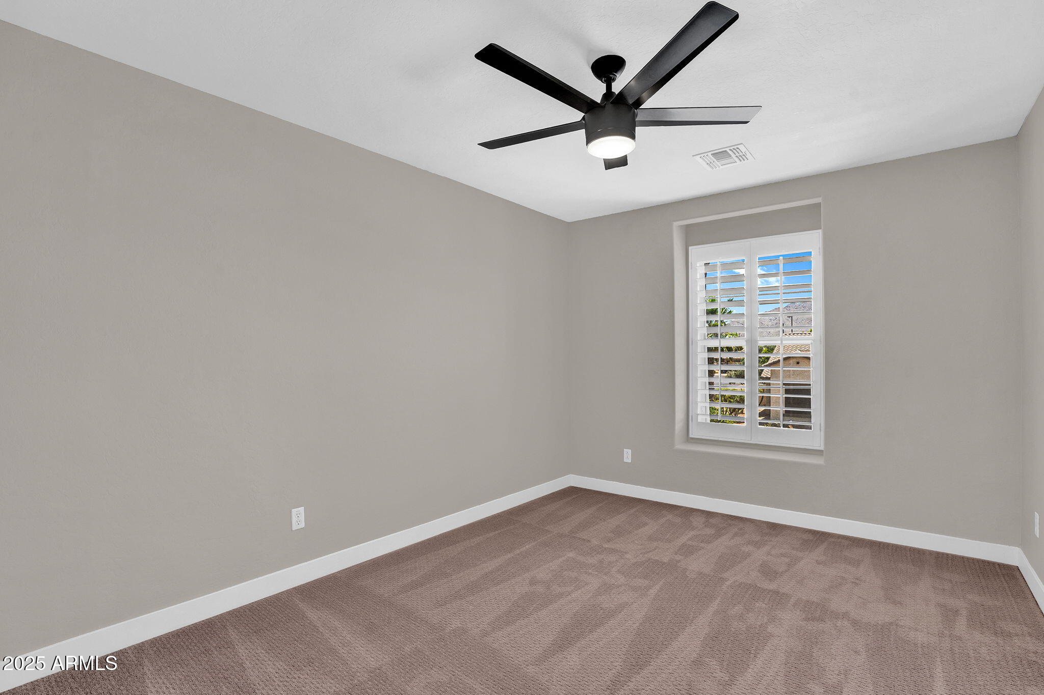 3376 E LAFAYETTE Avenue