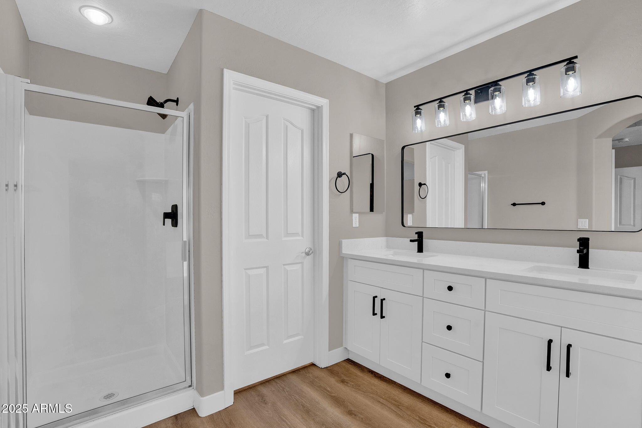 3376 E LAFAYETTE Avenue