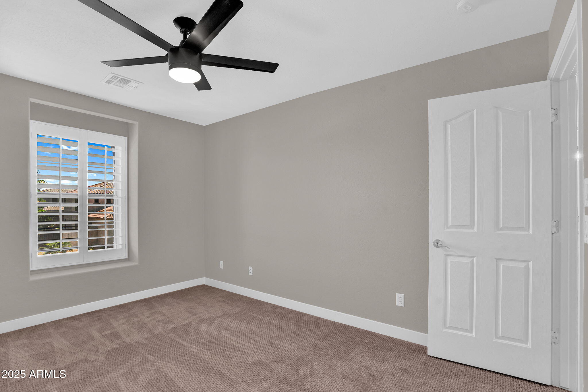 3376 E LAFAYETTE Avenue