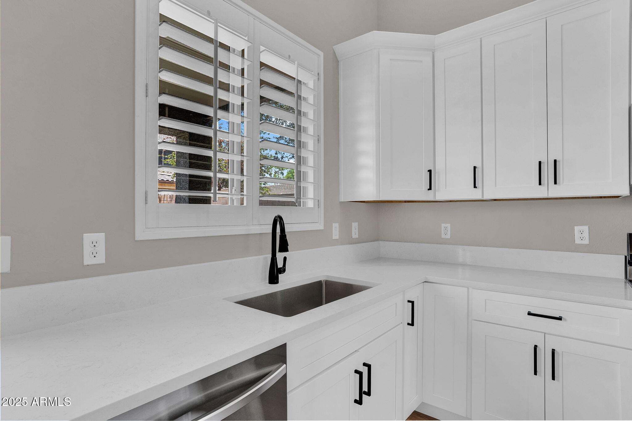 3376 E LAFAYETTE Avenue