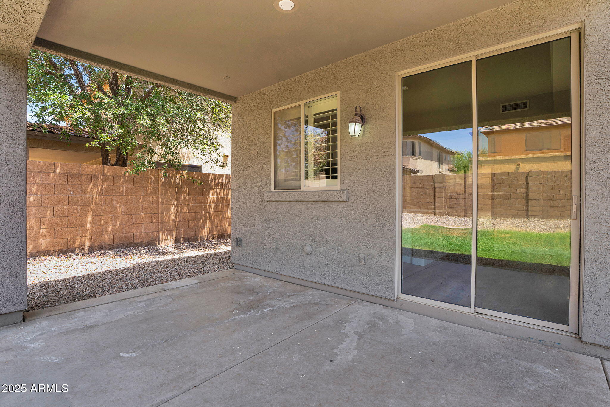 3376 E LAFAYETTE Avenue