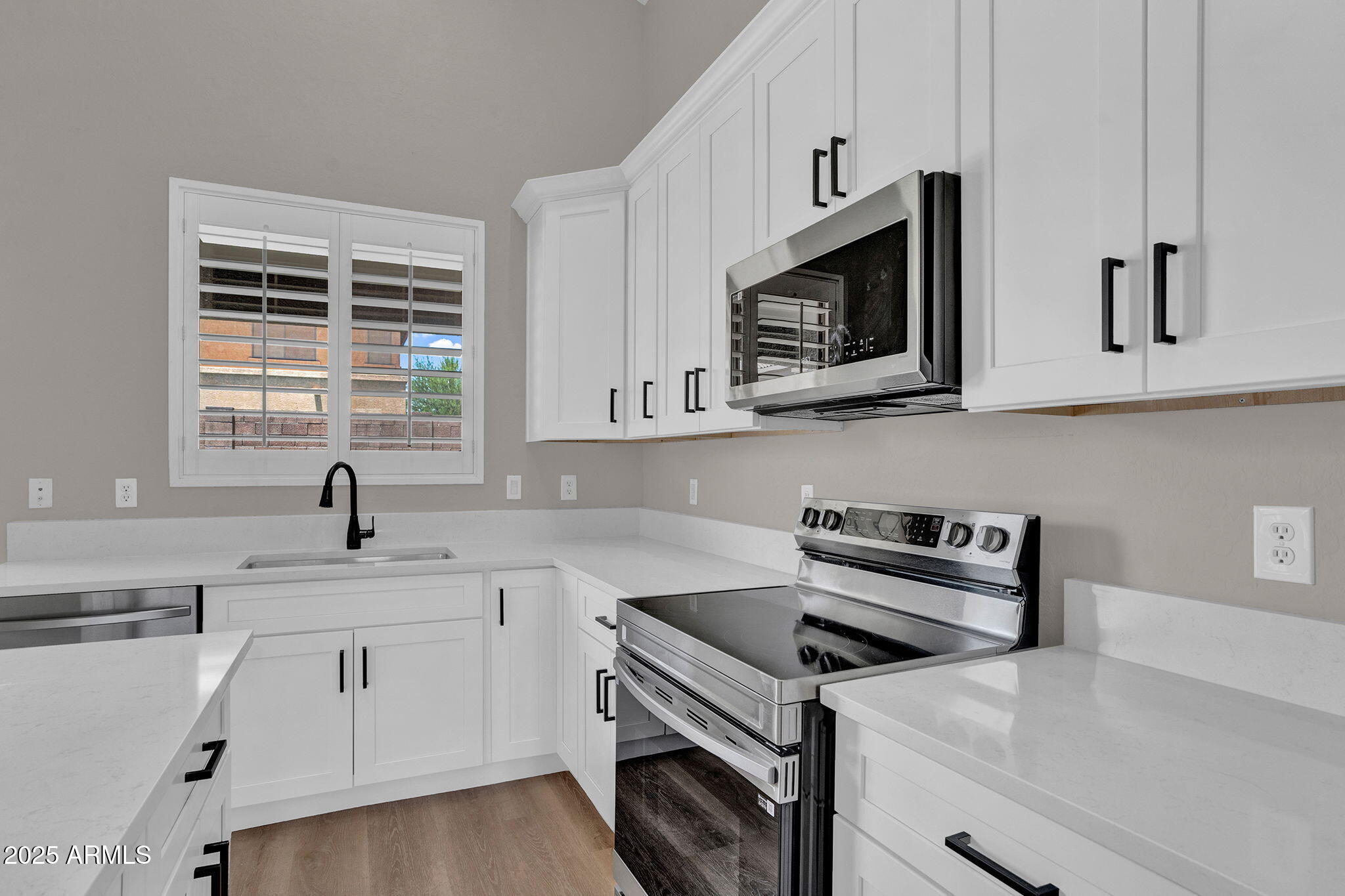 3376 E LAFAYETTE Avenue