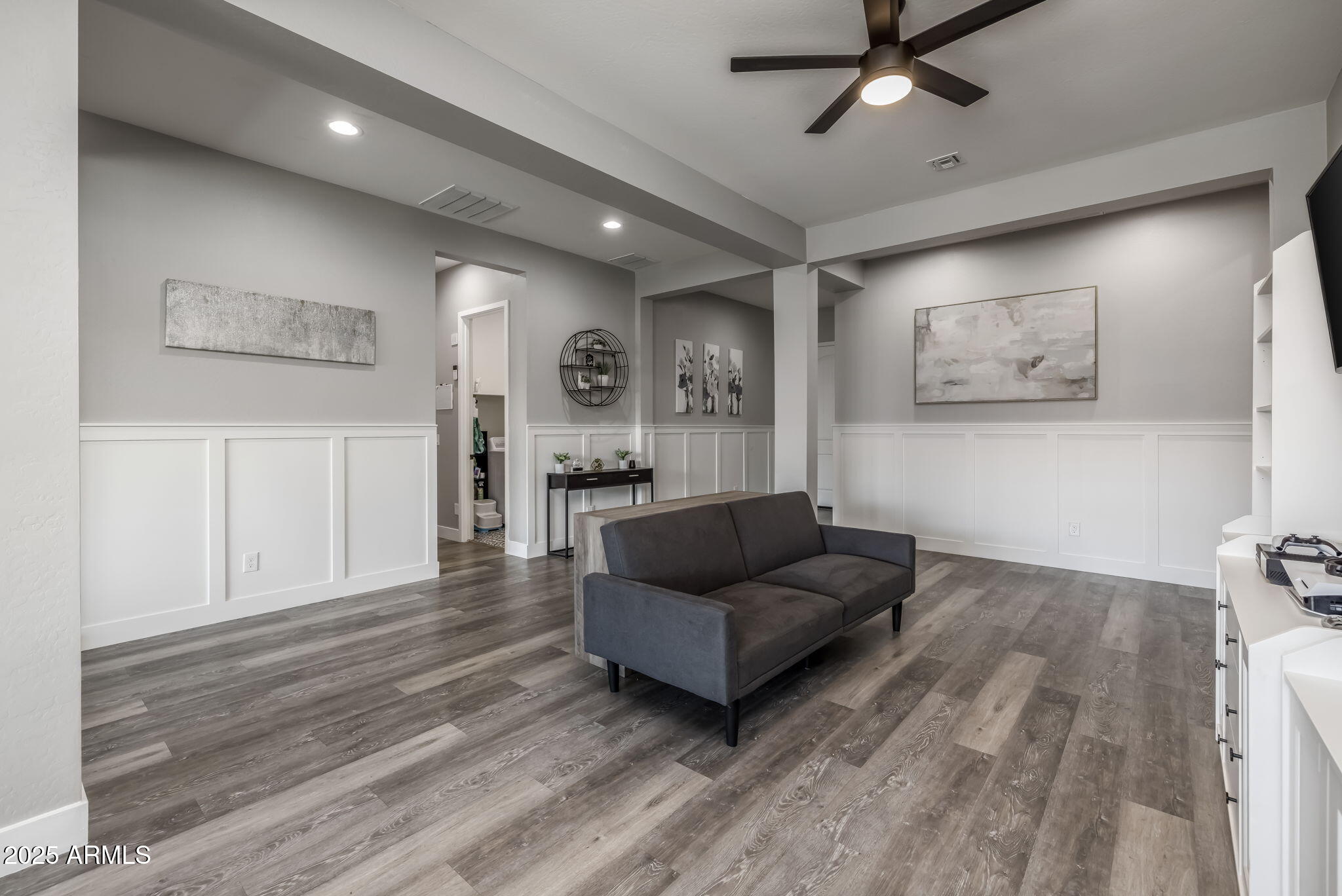 10709 E THORNTON Avenue