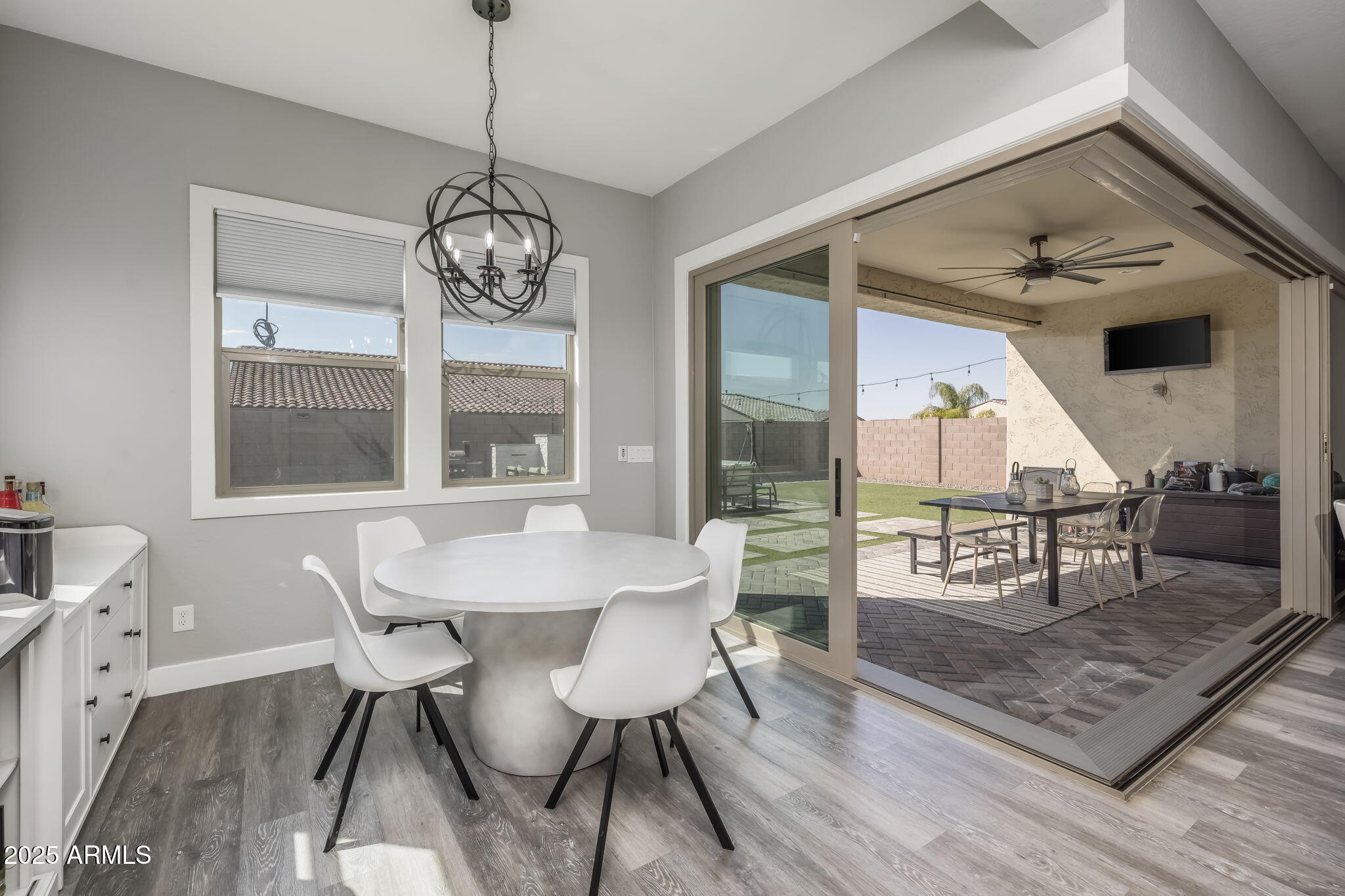 10709 E THORNTON Avenue