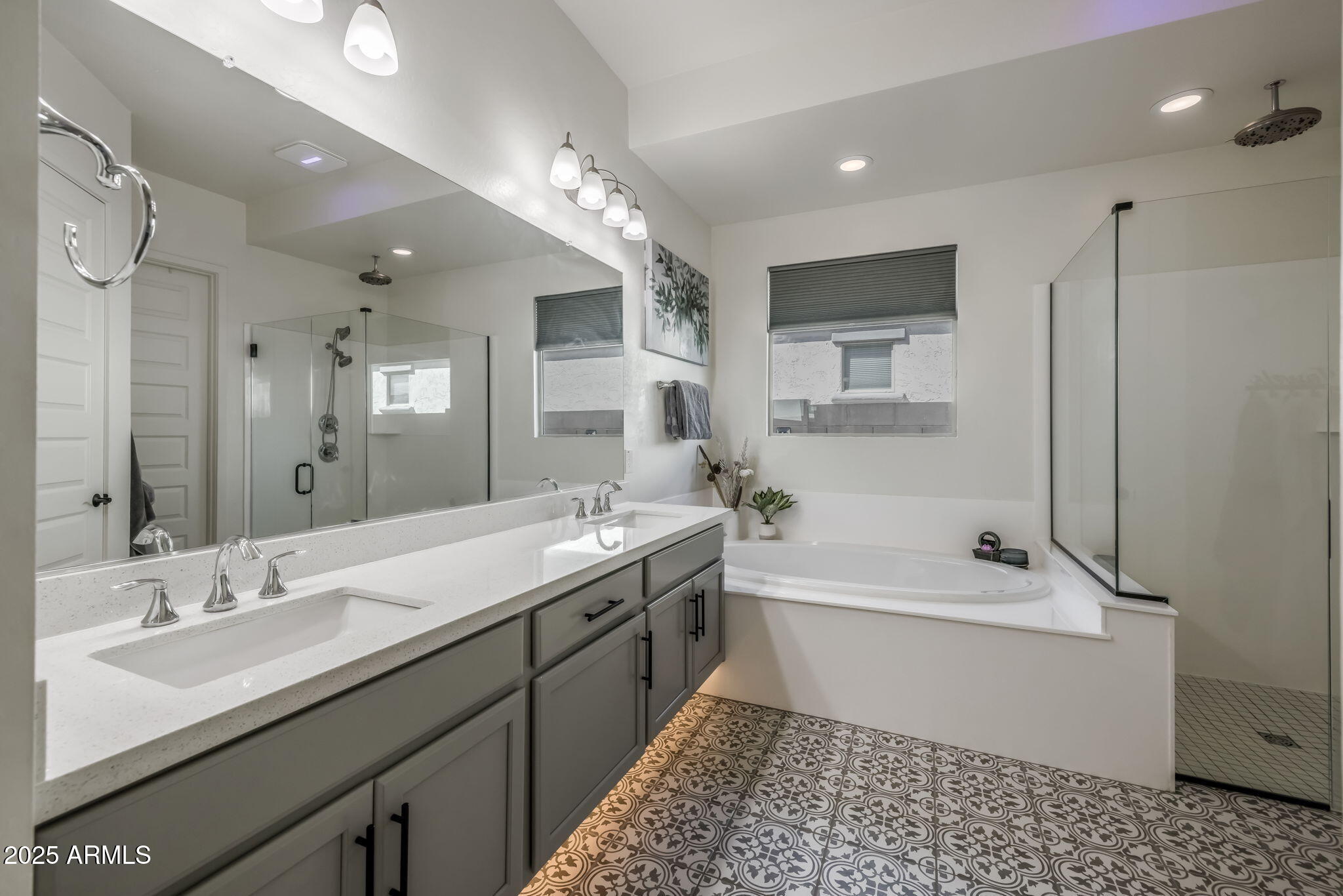 10709 E THORNTON Avenue