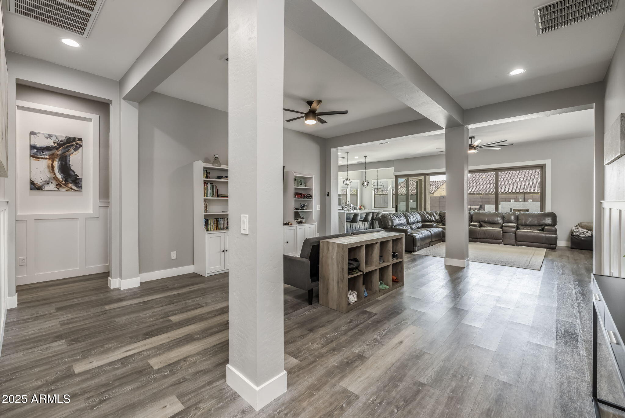 10709 E THORNTON Avenue