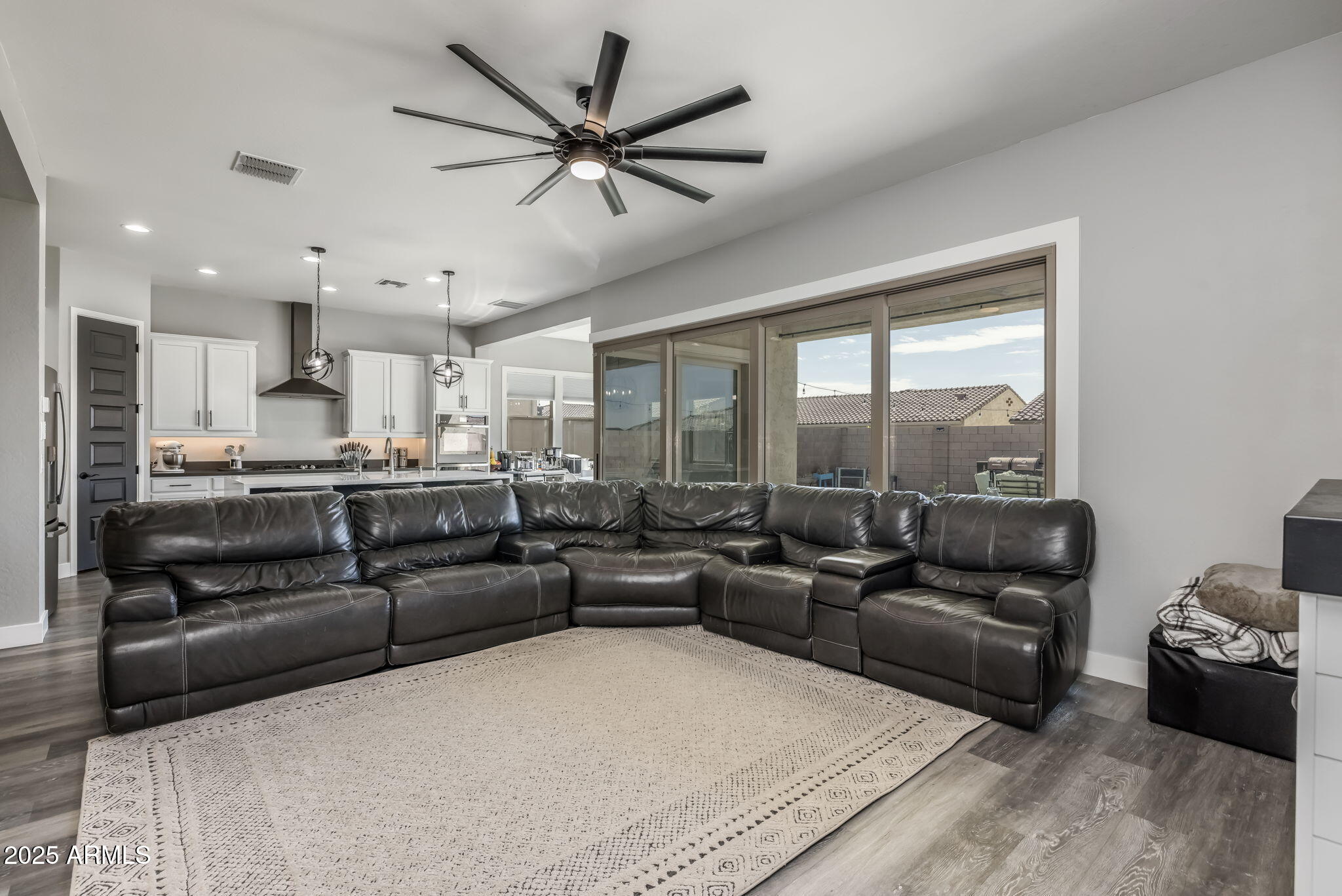 10709 E THORNTON Avenue