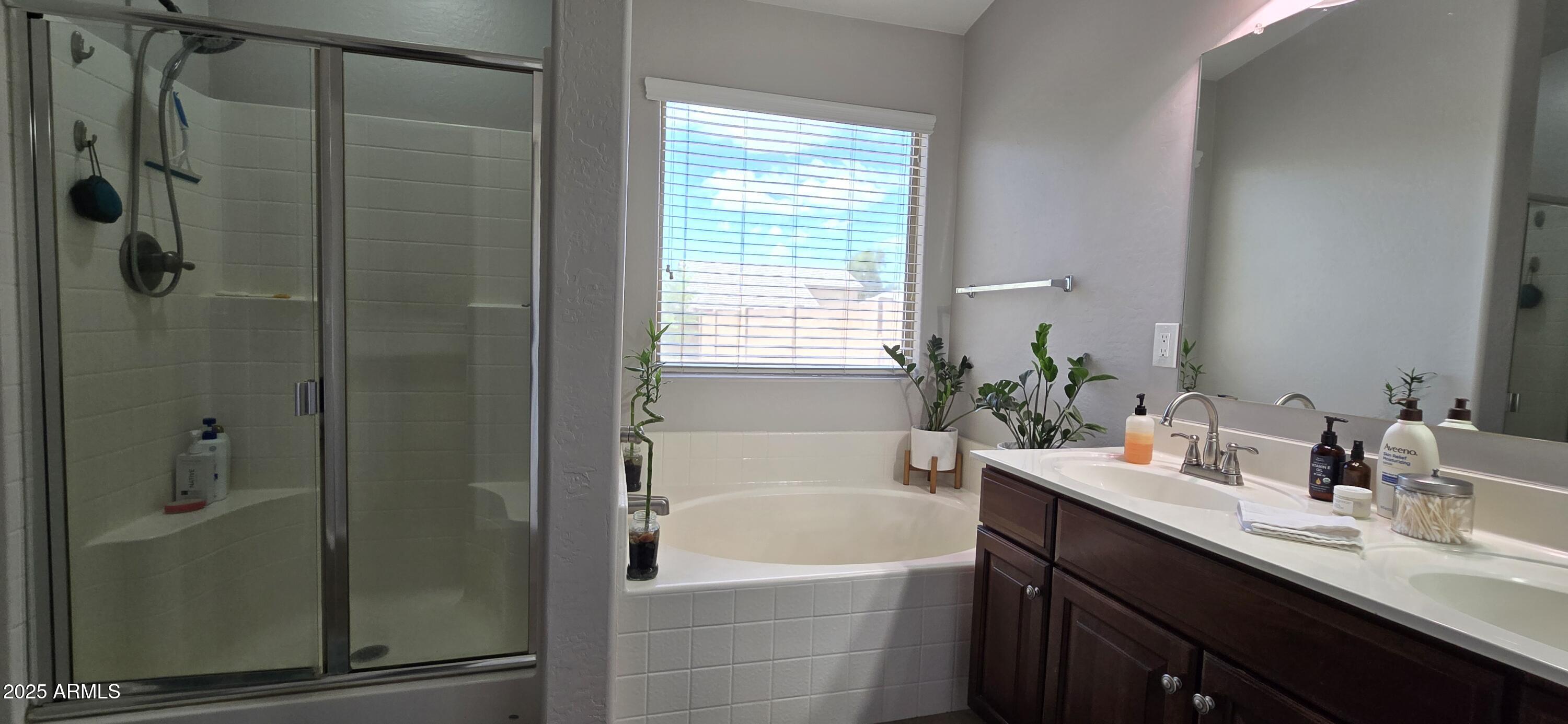 2797 E COWBOY COVE Trail