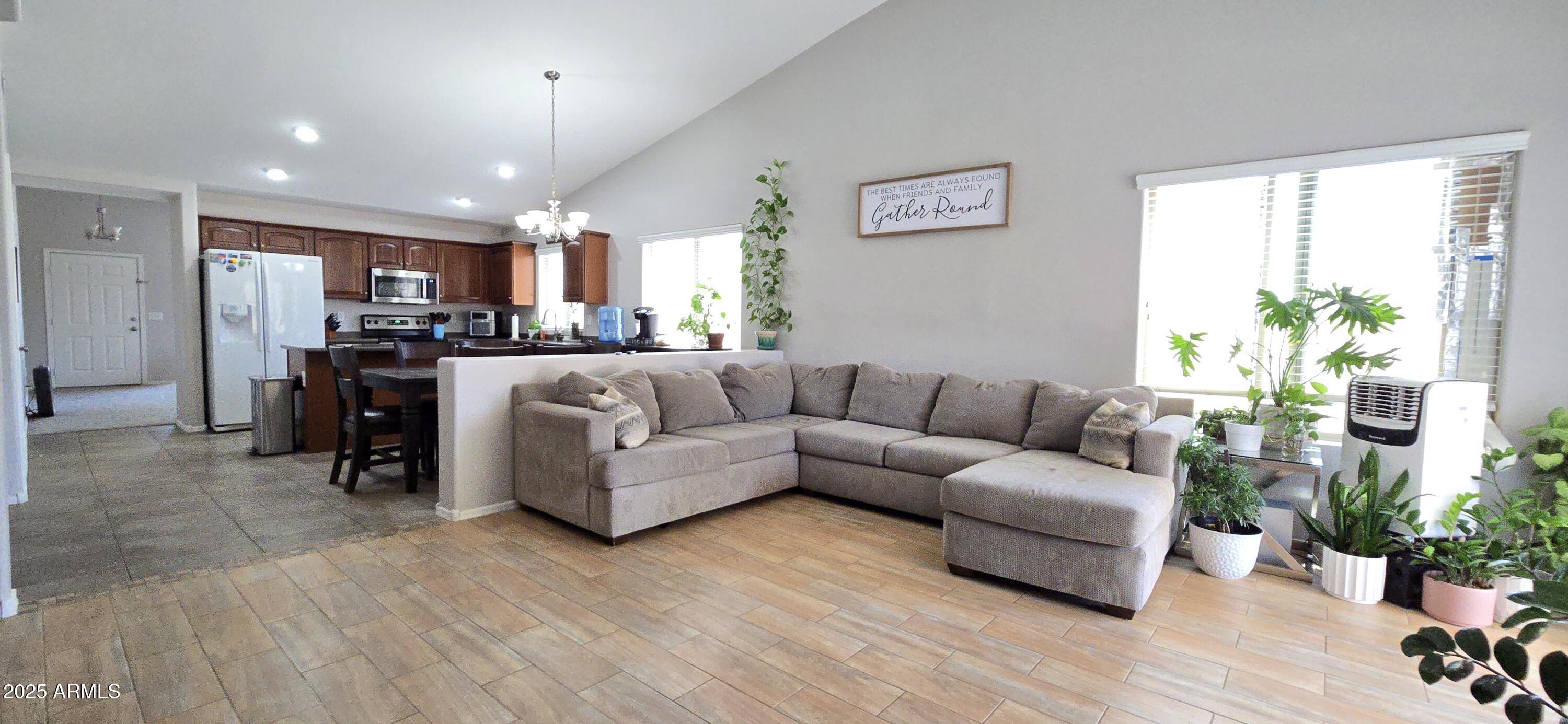 2797 E COWBOY COVE Trail