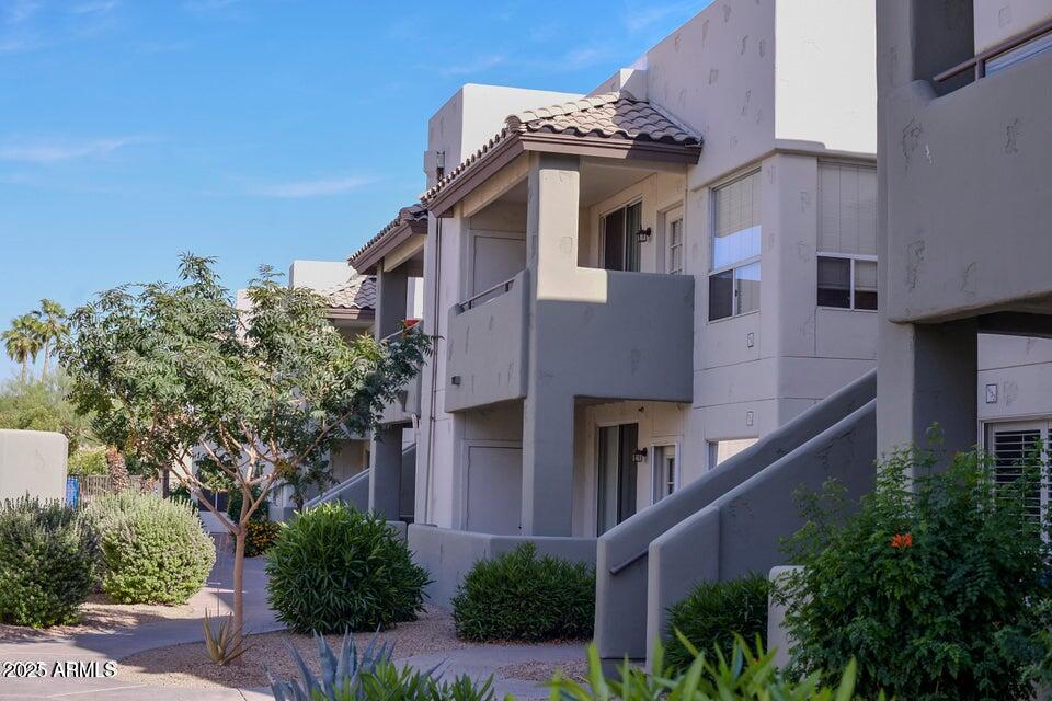 1825 W RAY Road, 2082