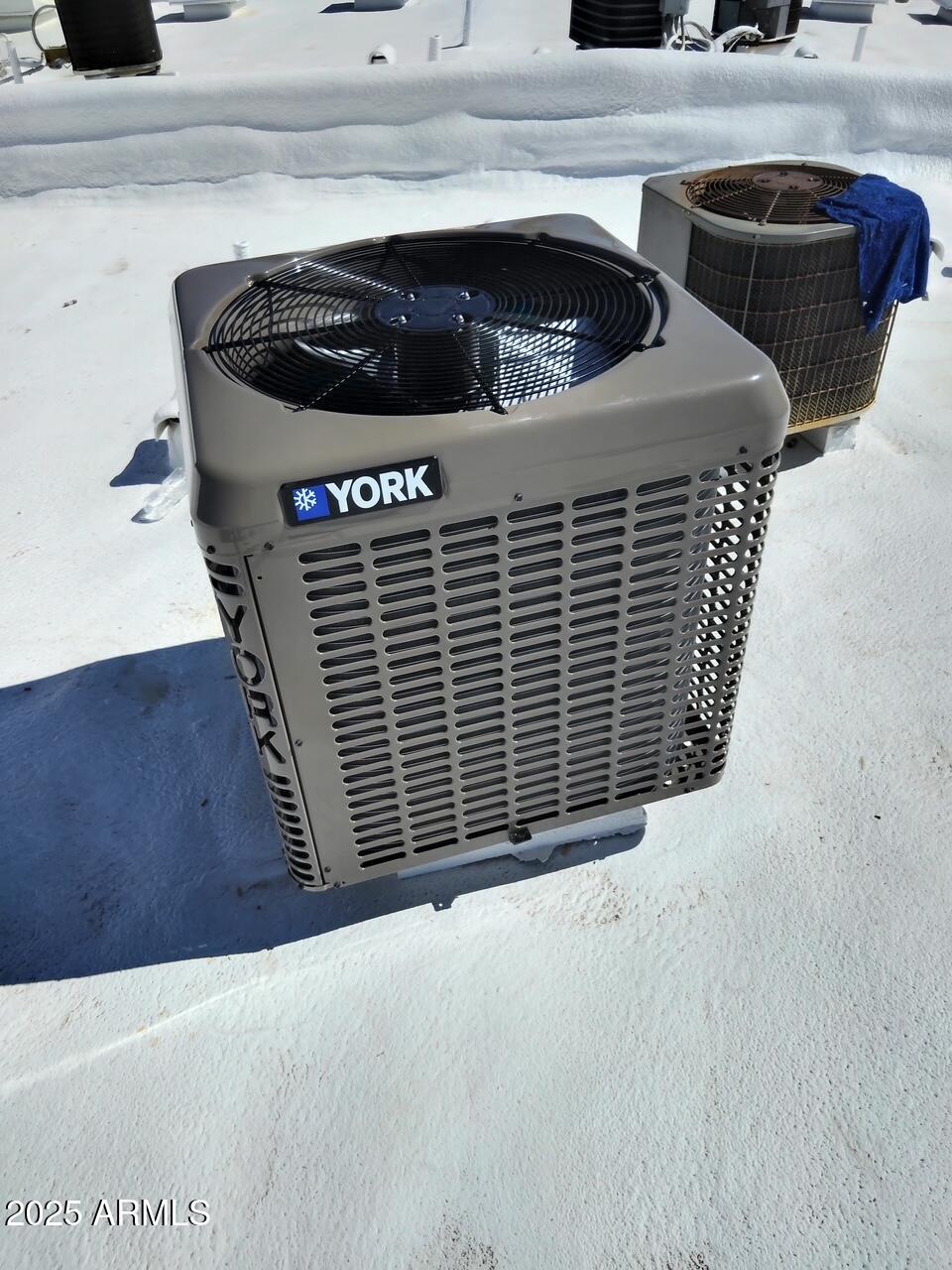 1825 W RAY Road, 2082