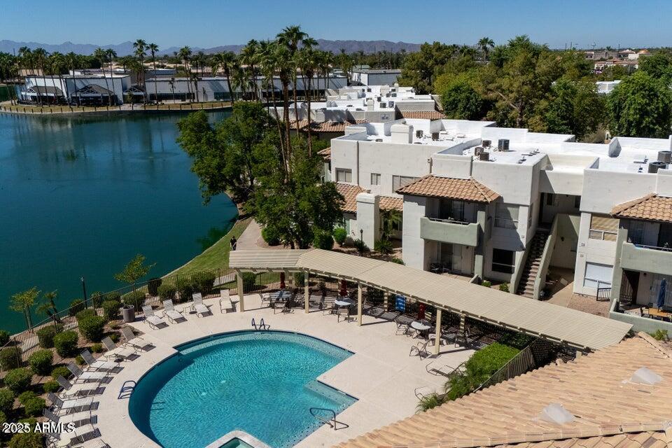 1825 W RAY Road, 2082