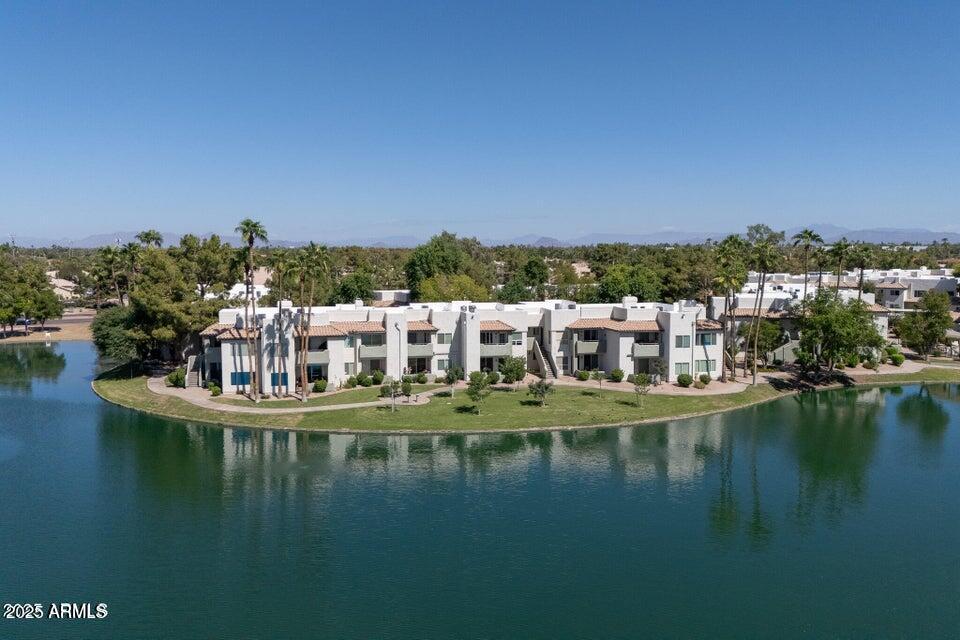 1825 W RAY Road, 2082